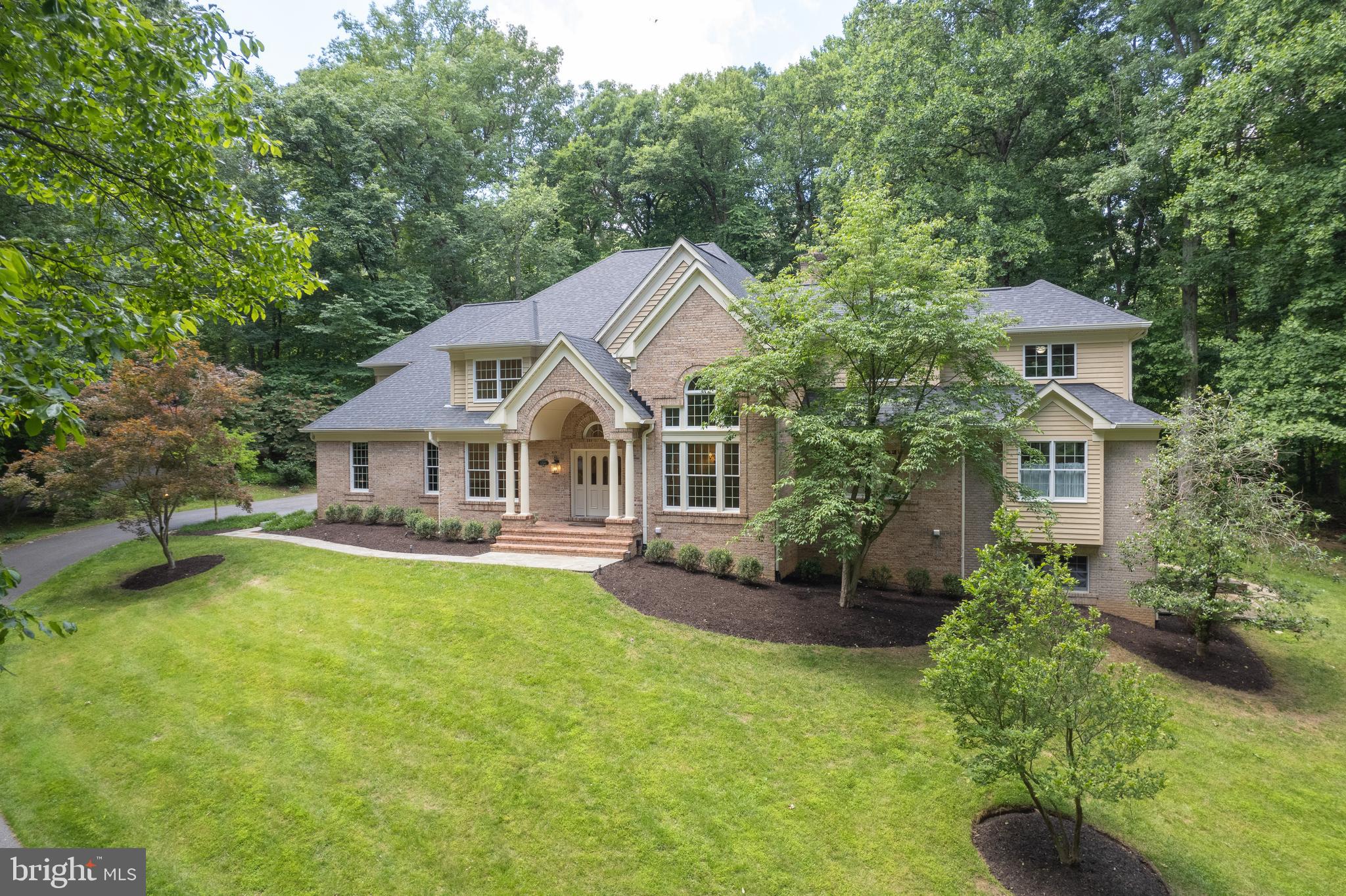 TRIADELPHIA WOODS - Residential