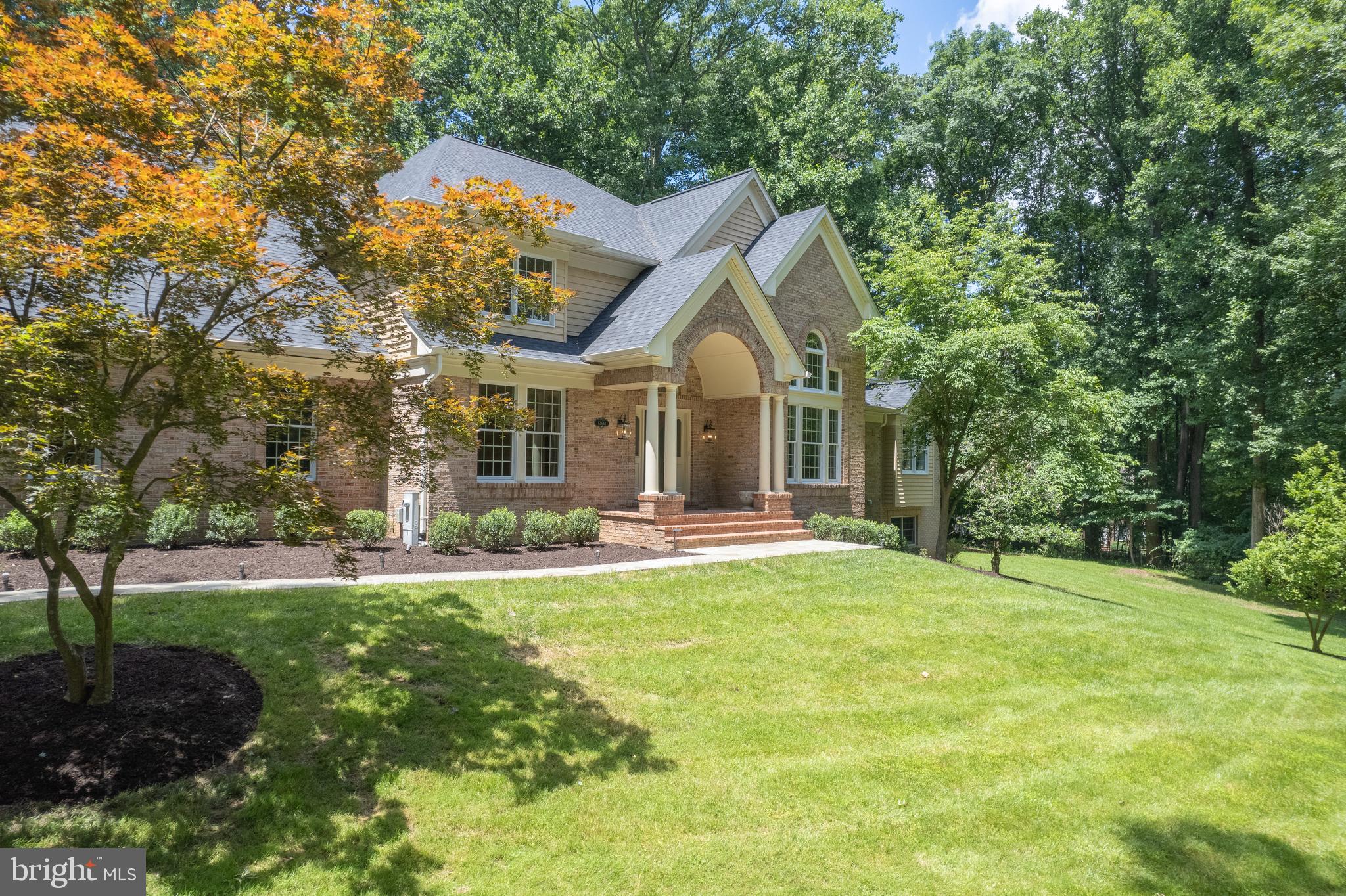 TRIADELPHIA WOODS - Residential