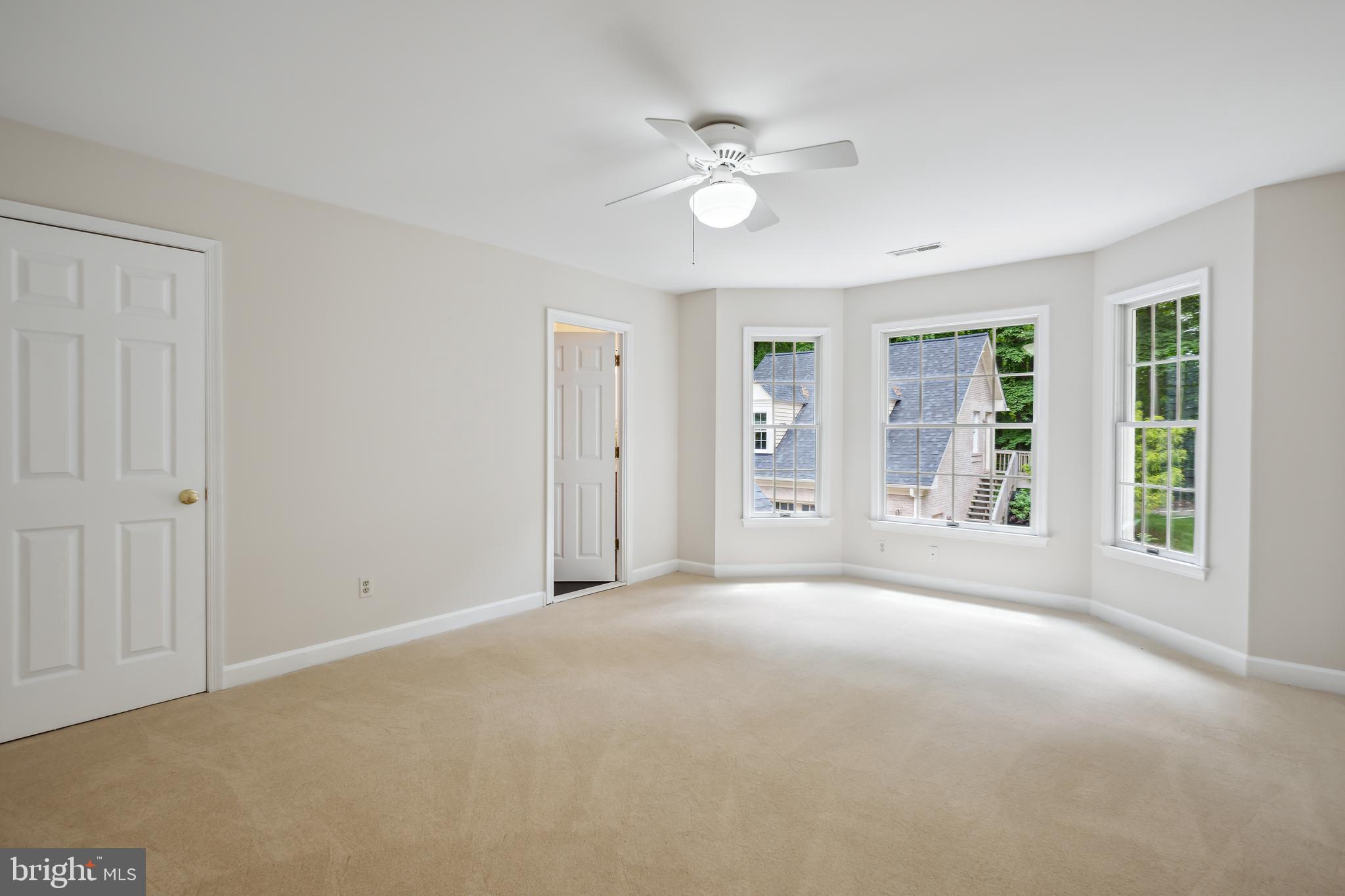 TRIADELPHIA WOODS - Residential