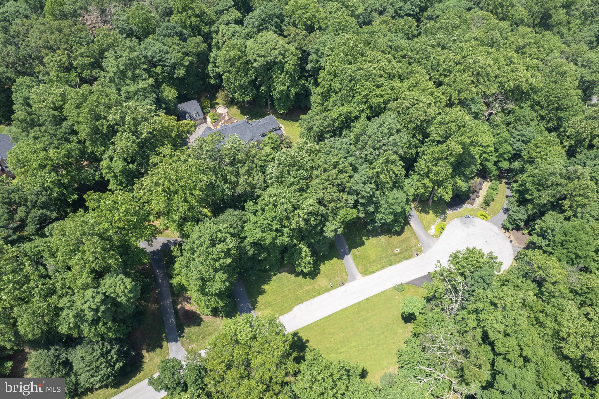 TRIADELPHIA WOODS - Residential