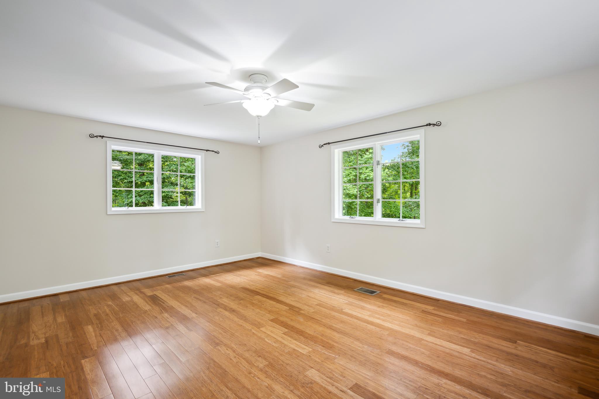 TRIADELPHIA WOODS - Residential