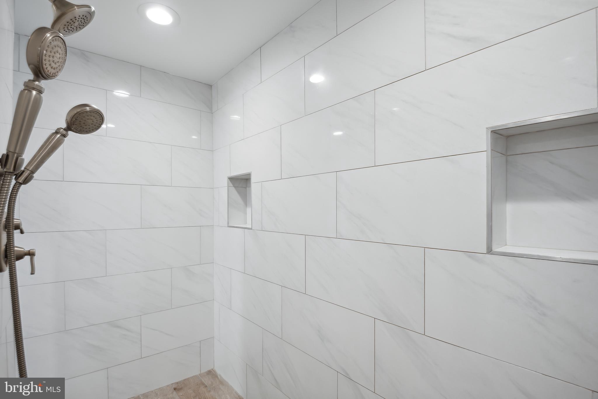 TRIADELPHIA WOODS - Residential