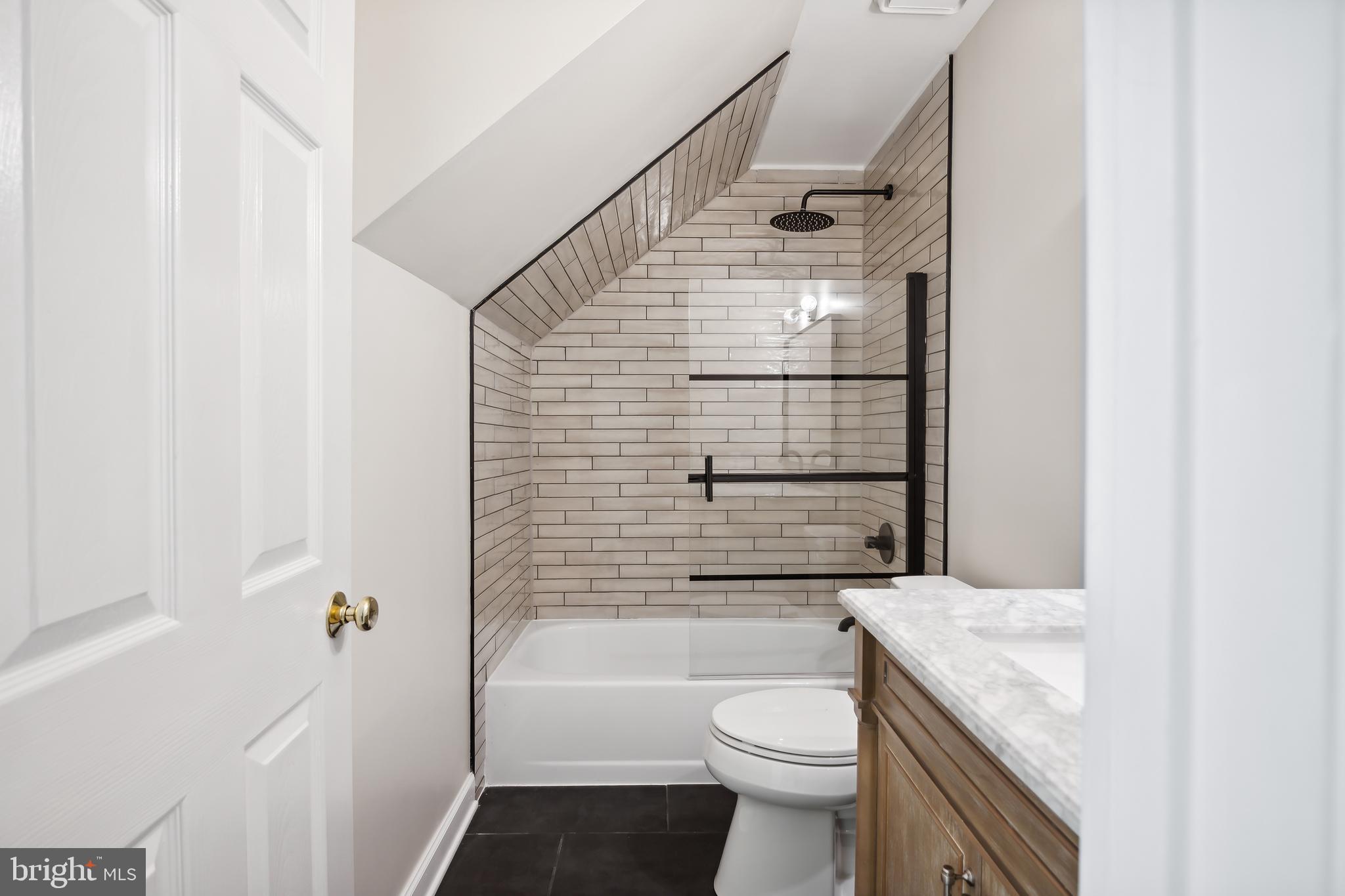 TRIADELPHIA WOODS - Residential