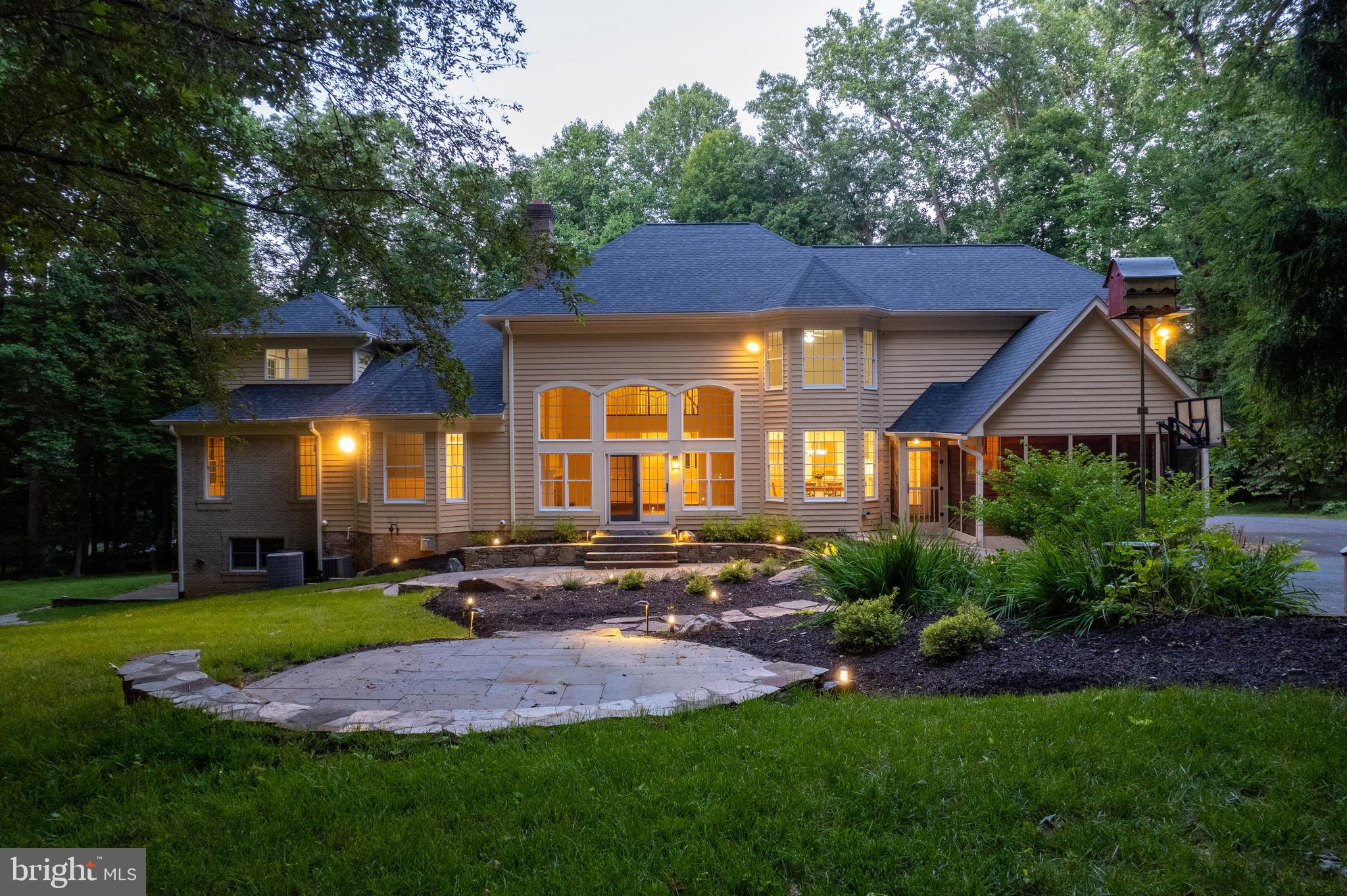 TRIADELPHIA WOODS - Residential