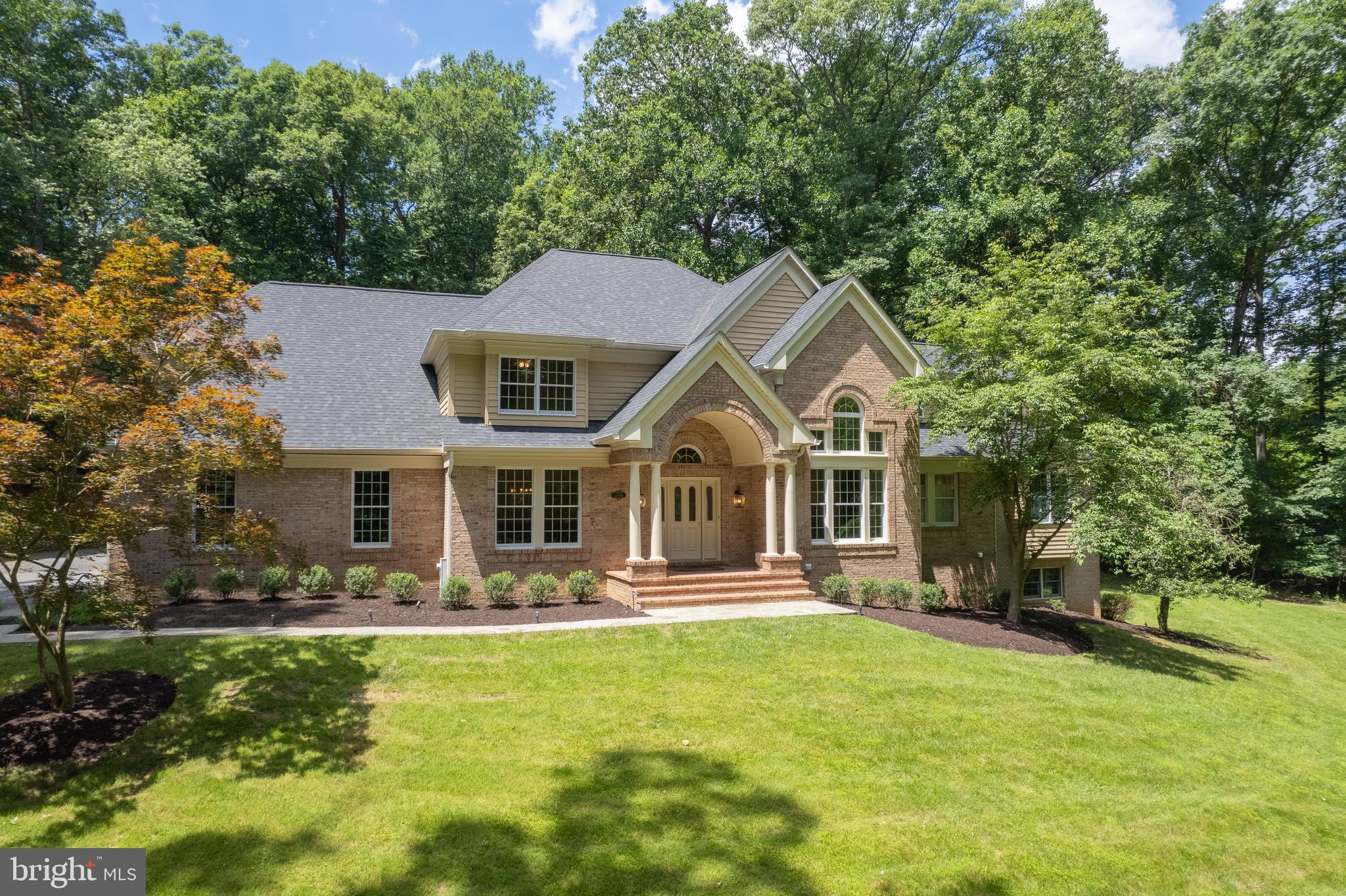 TRIADELPHIA WOODS - Residential