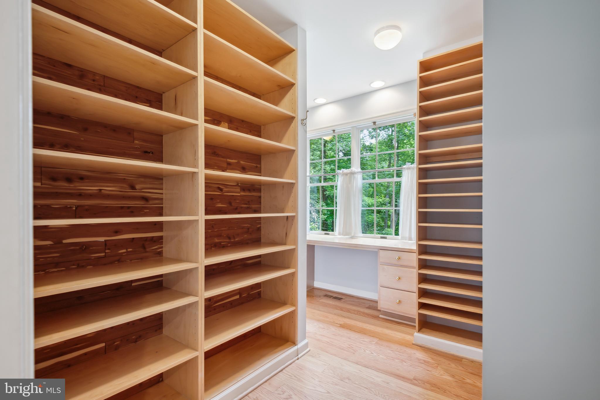 TRIADELPHIA WOODS - Residential