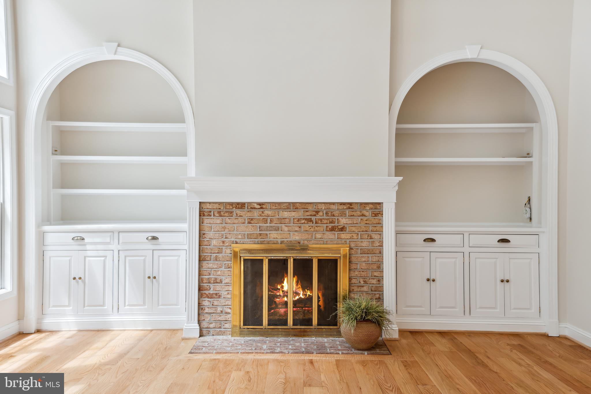 TRIADELPHIA WOODS - Residential