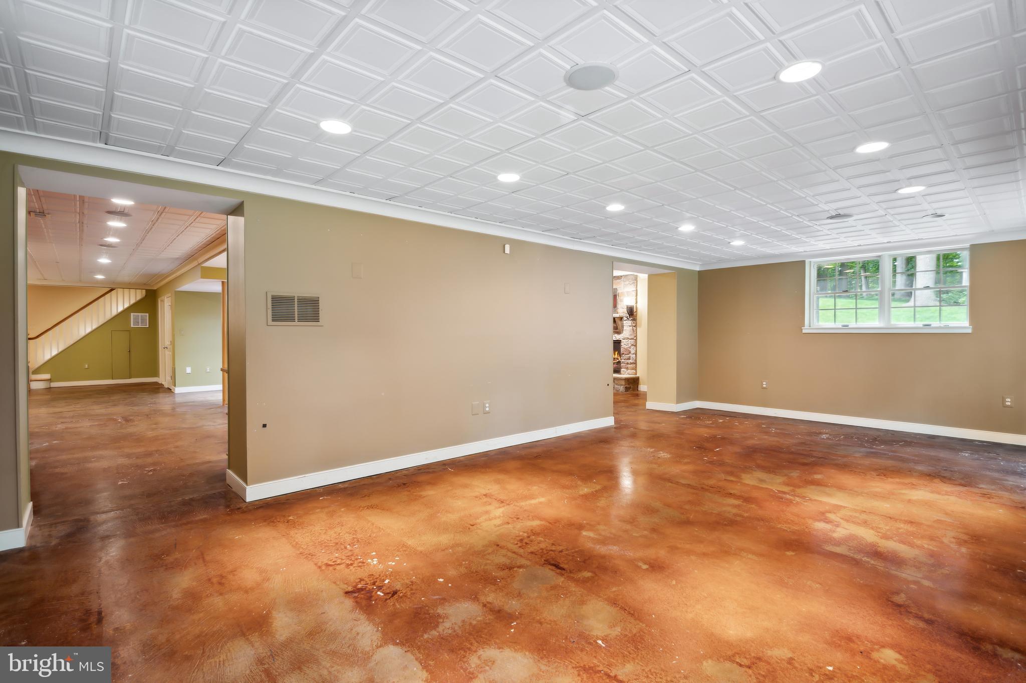 TRIADELPHIA WOODS - Residential