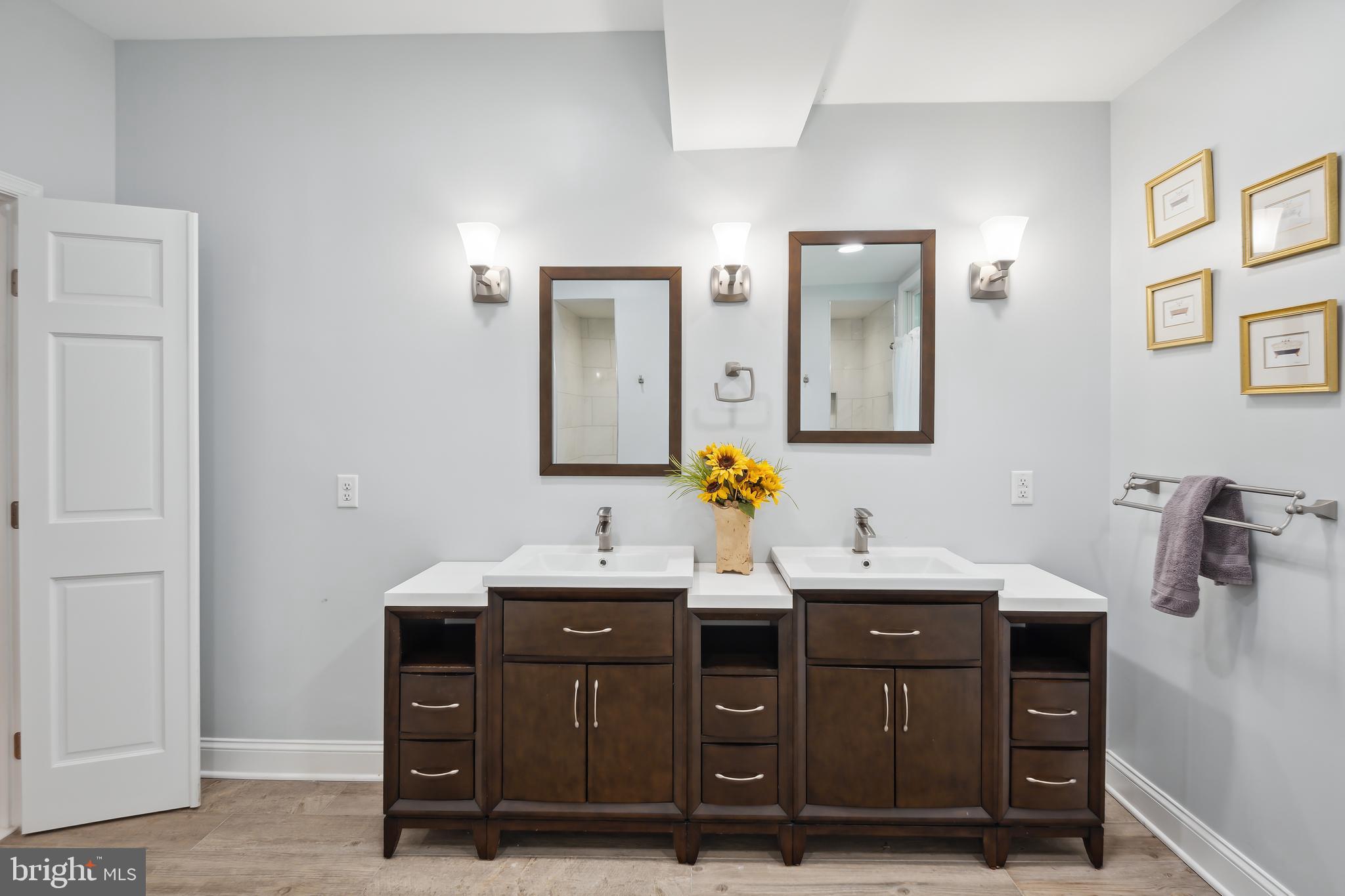 TRIADELPHIA WOODS - Residential