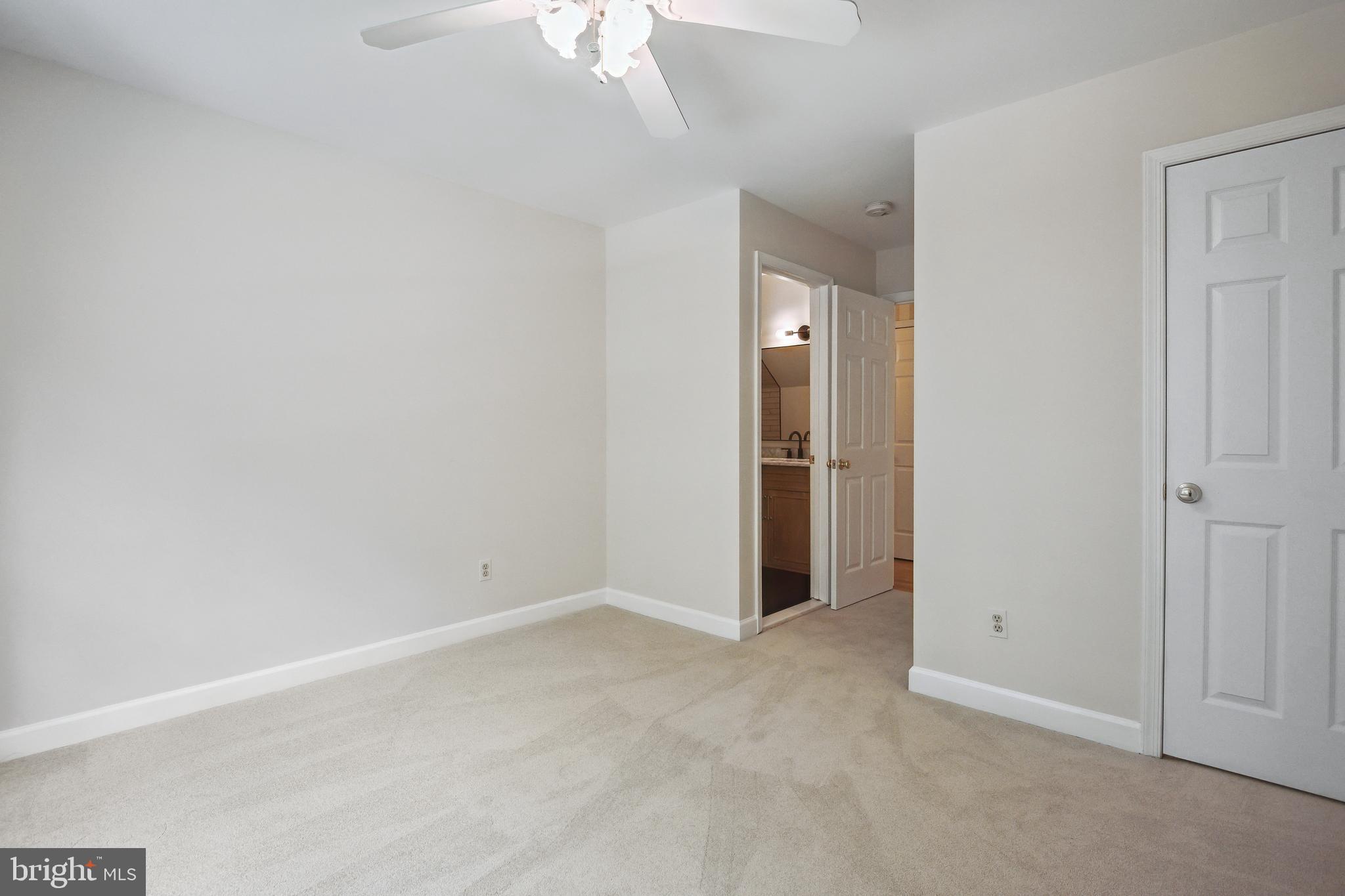 TRIADELPHIA WOODS - Residential