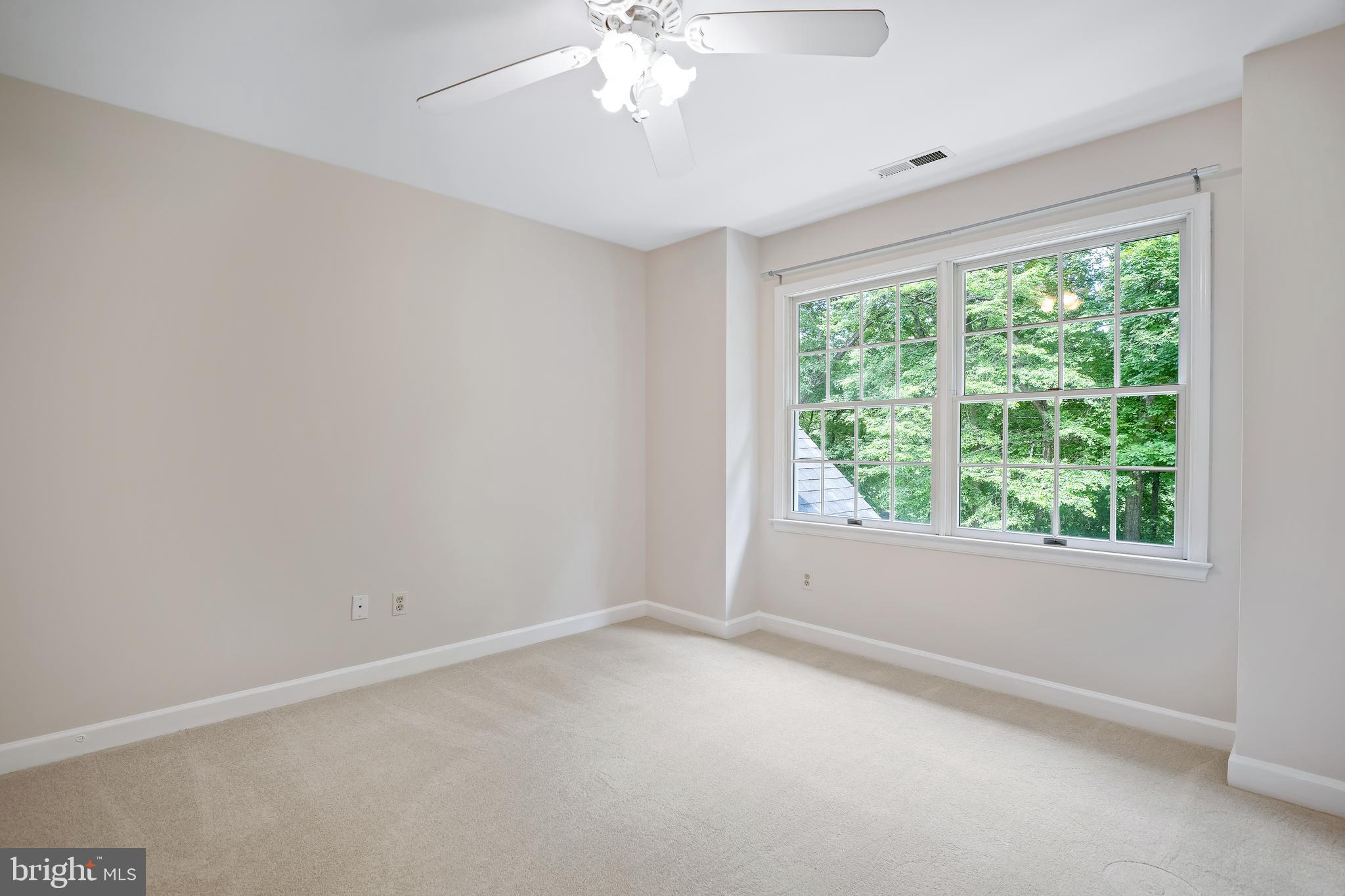 TRIADELPHIA WOODS - Residential