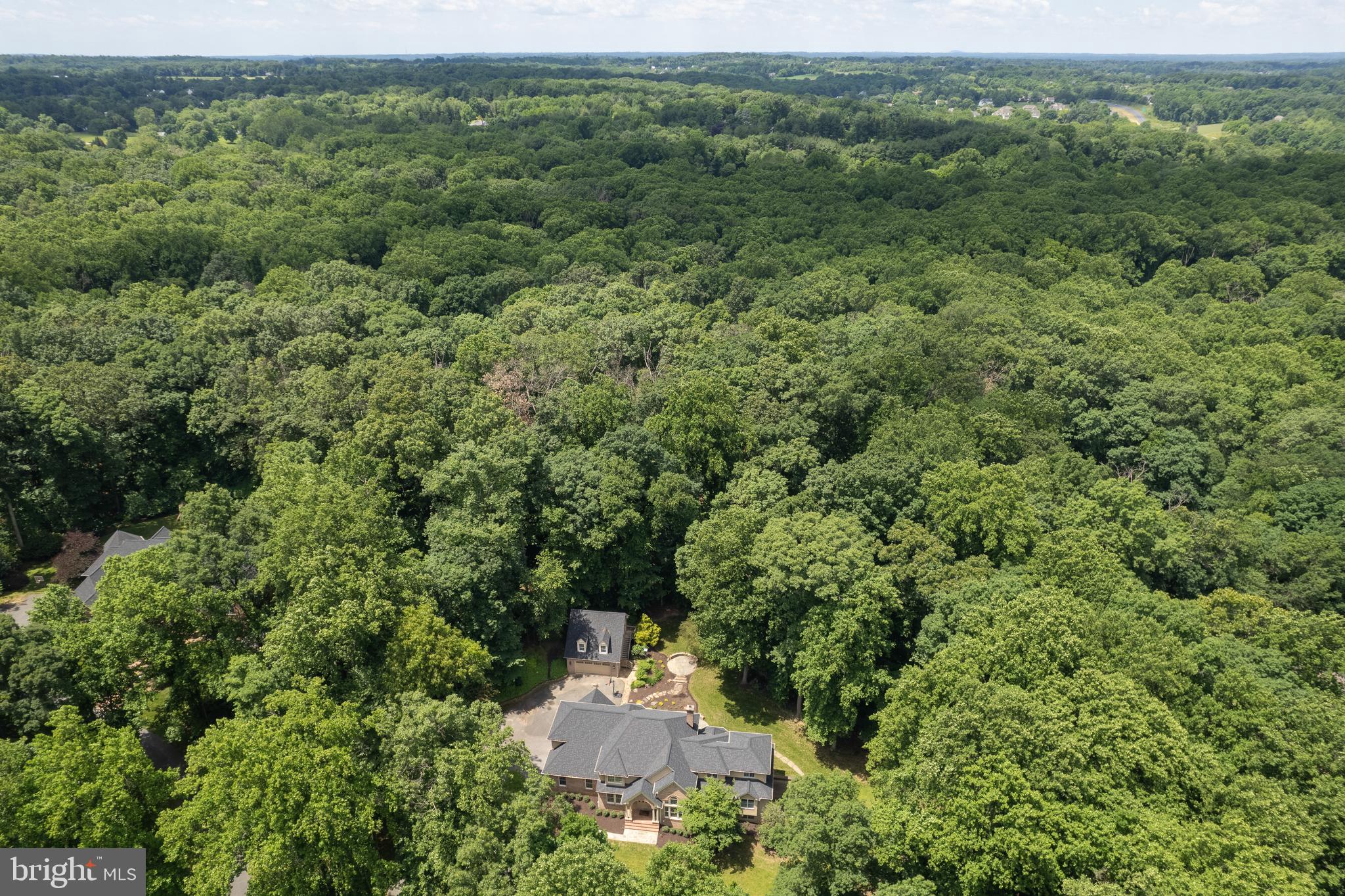 TRIADELPHIA WOODS - Residential