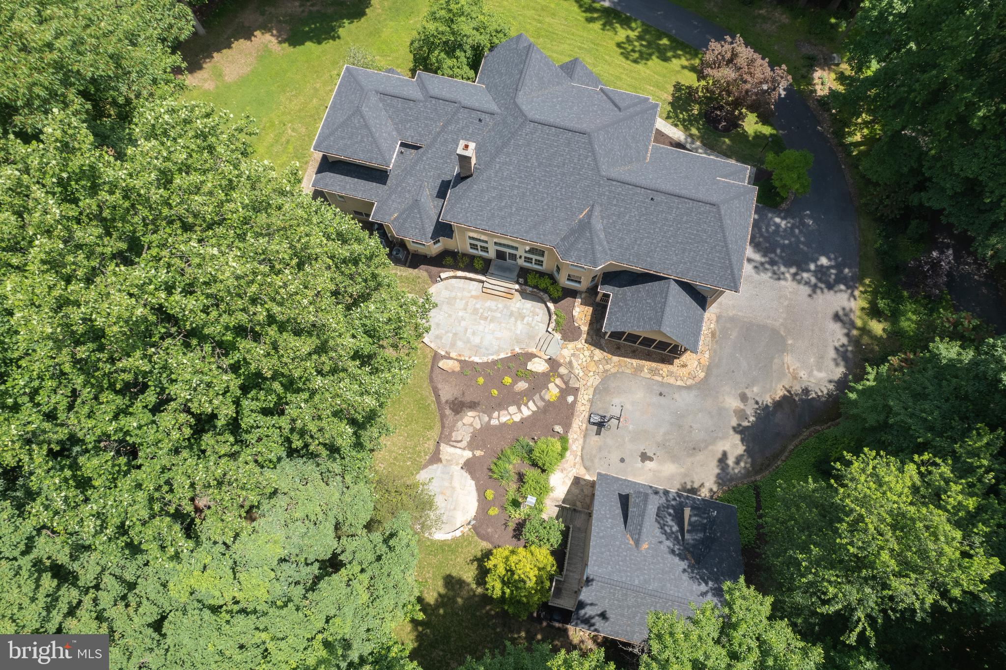 TRIADELPHIA WOODS - Residential