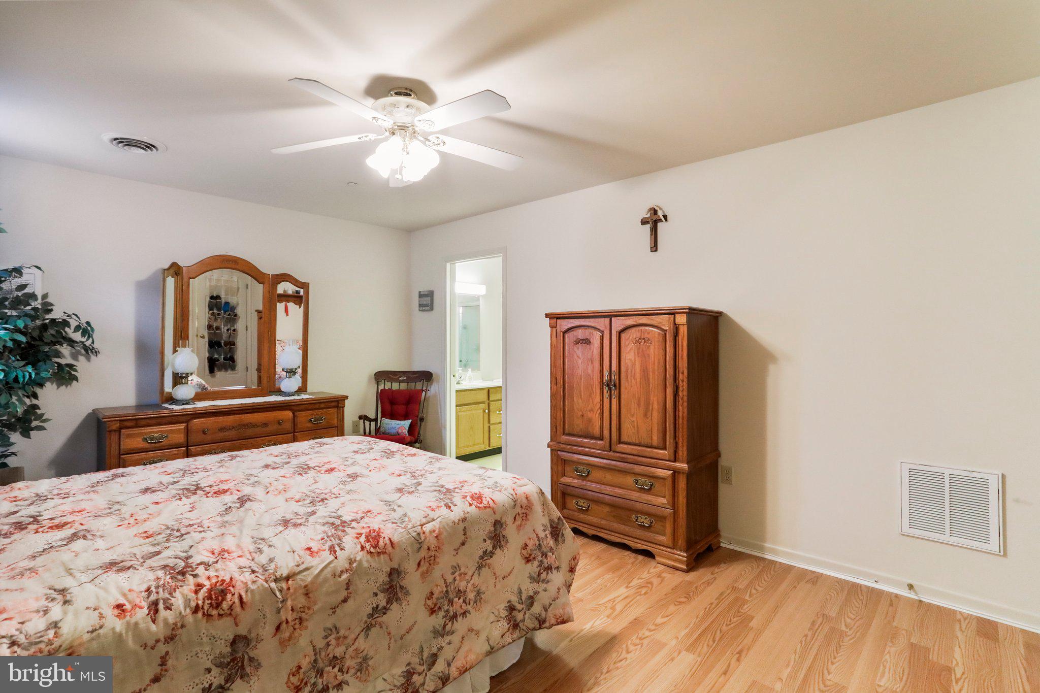 SOUTH POINTE - Residential