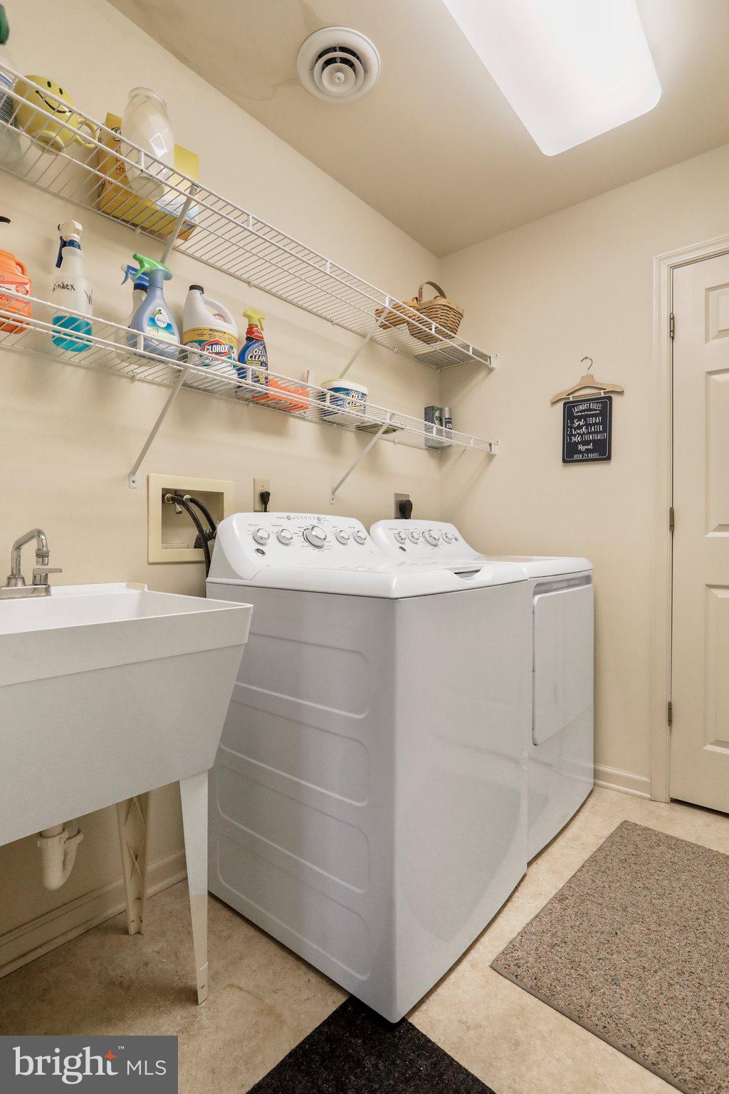 SOUTH POINTE - Residential