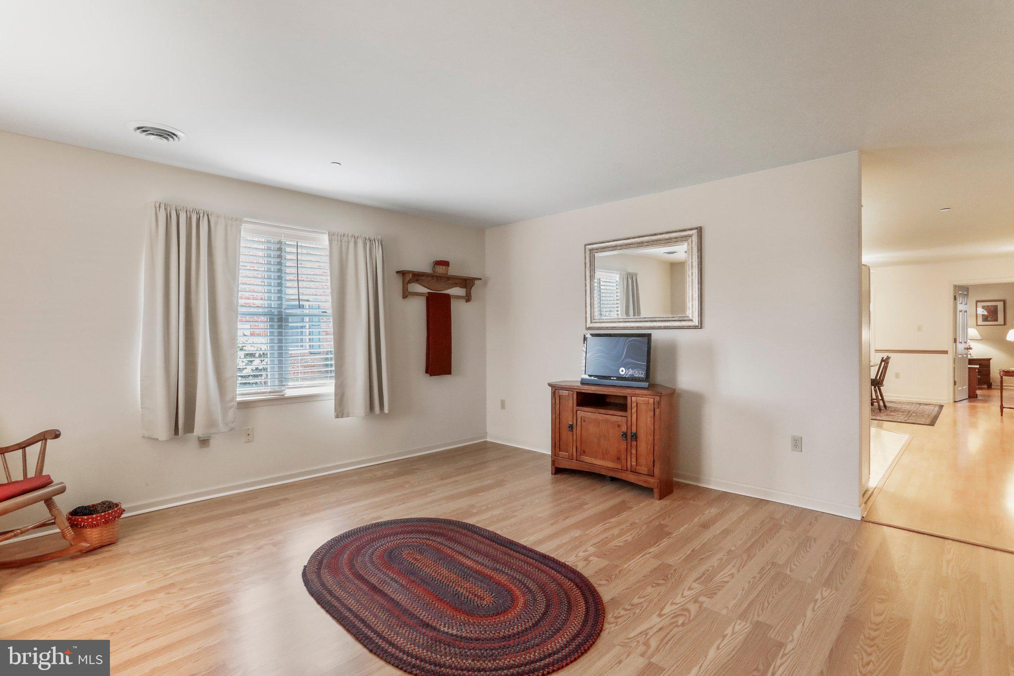 SOUTH POINTE - Residential