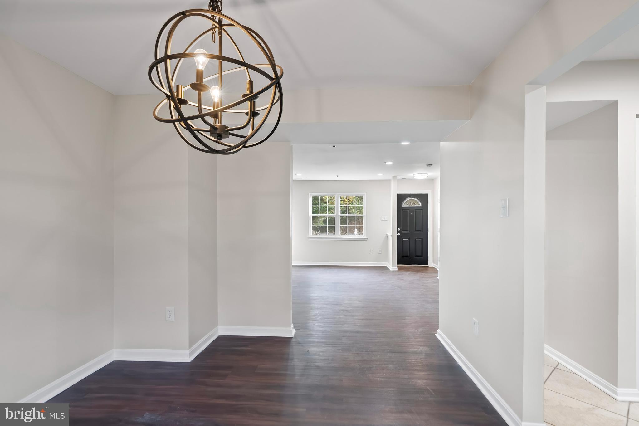 LONDON WOODS - Residential