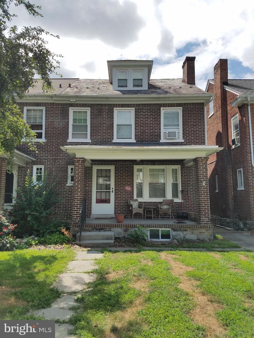 A charming brick 3 story, located in Manhiem Twp. School District.  Features include:Hardwood floors, a stone fireplace in the living room, an updated kitchen open to the Dining room and Living room.  Gas heat and a sweet back yard.
