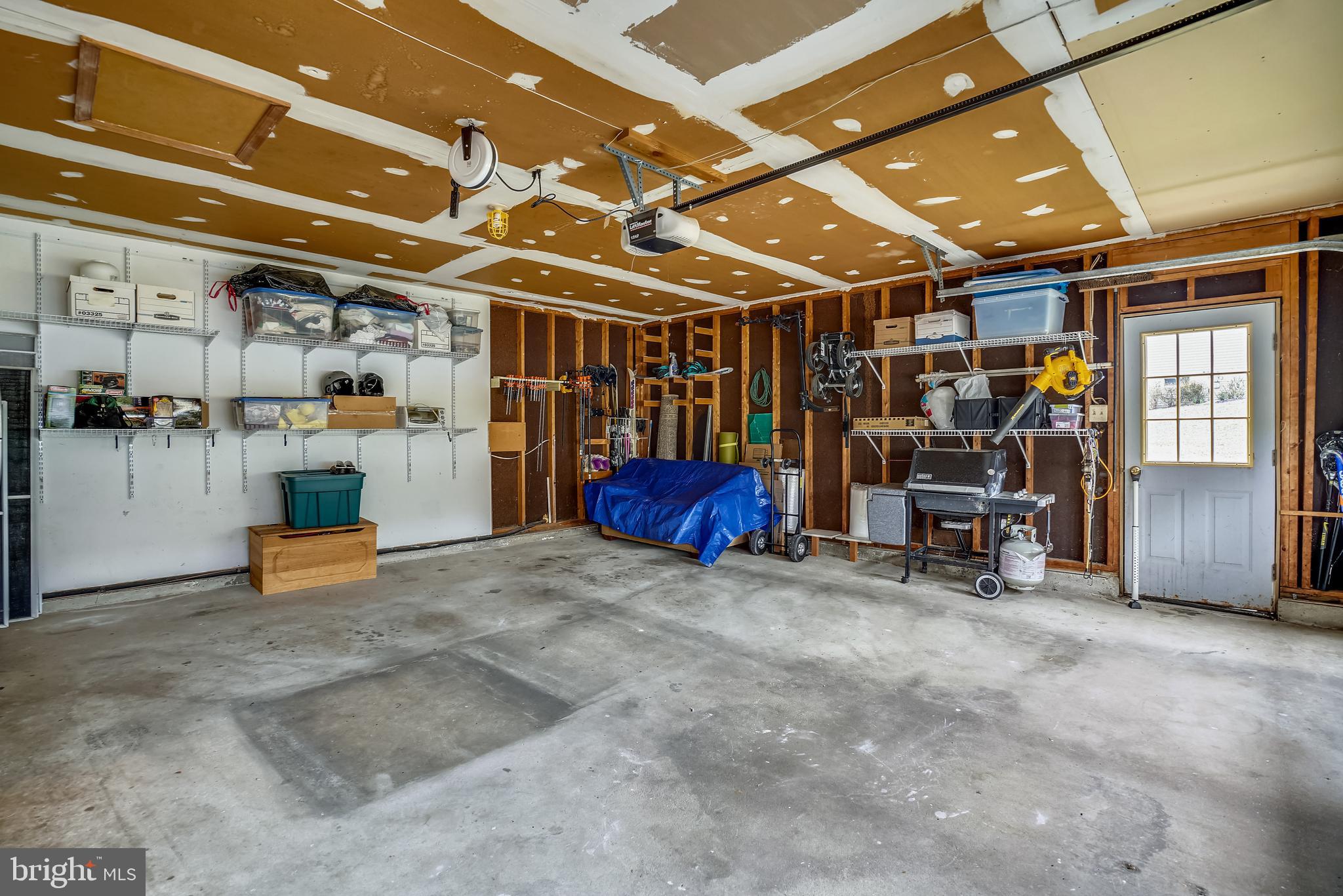 BRAMPTON HILLS - Residential