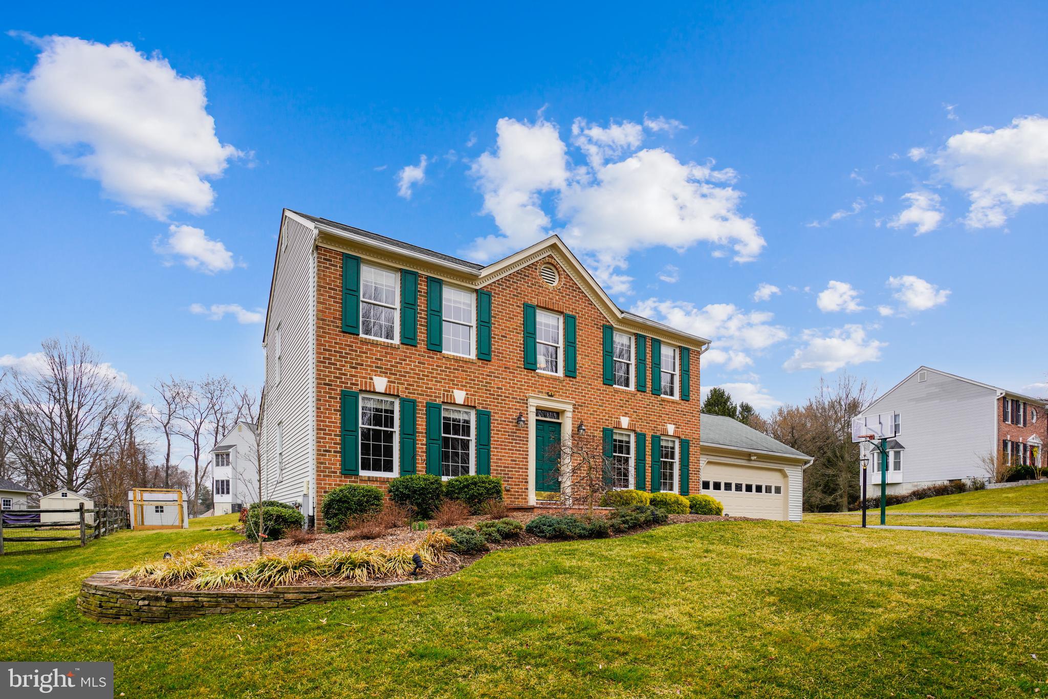 BRAMPTON HILLS - Residential