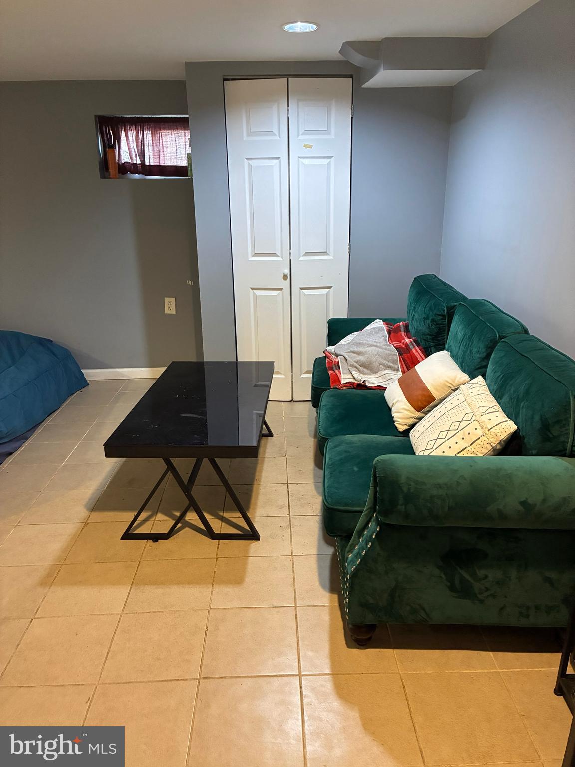 WOOD MANOR - Residential