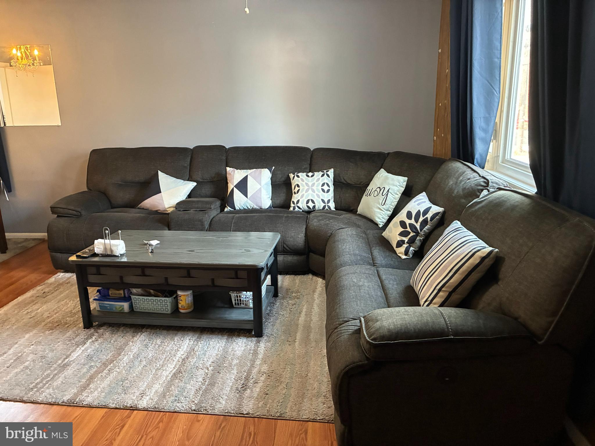 WOOD MANOR - Residential