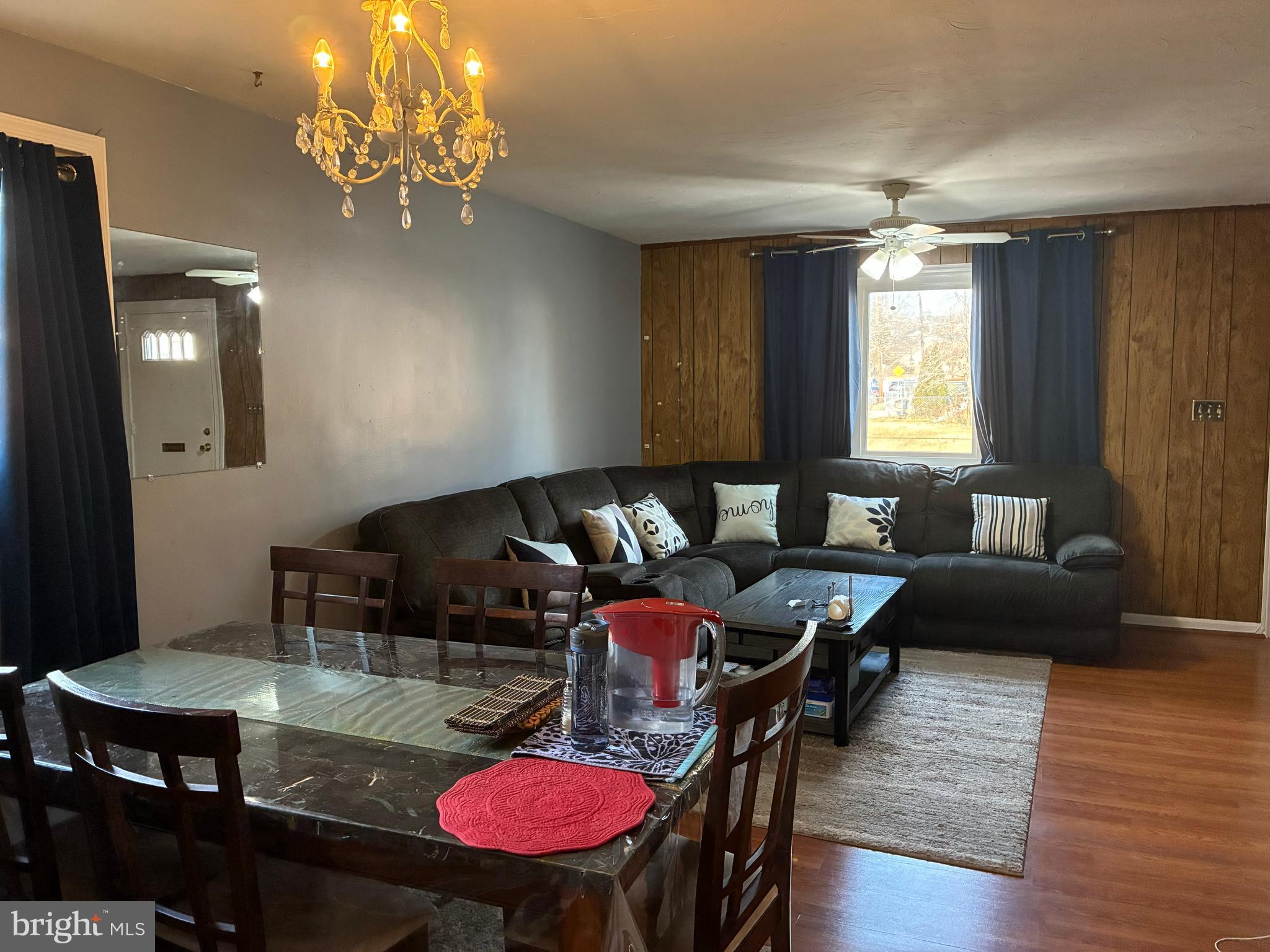 WOOD MANOR - Residential