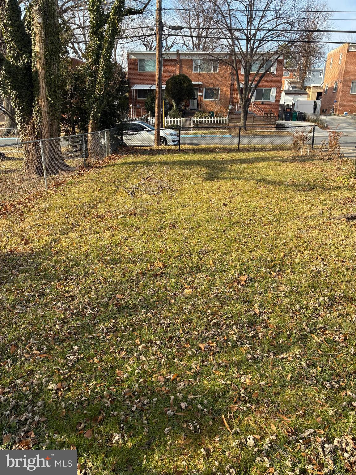 WOOD MANOR - Residential