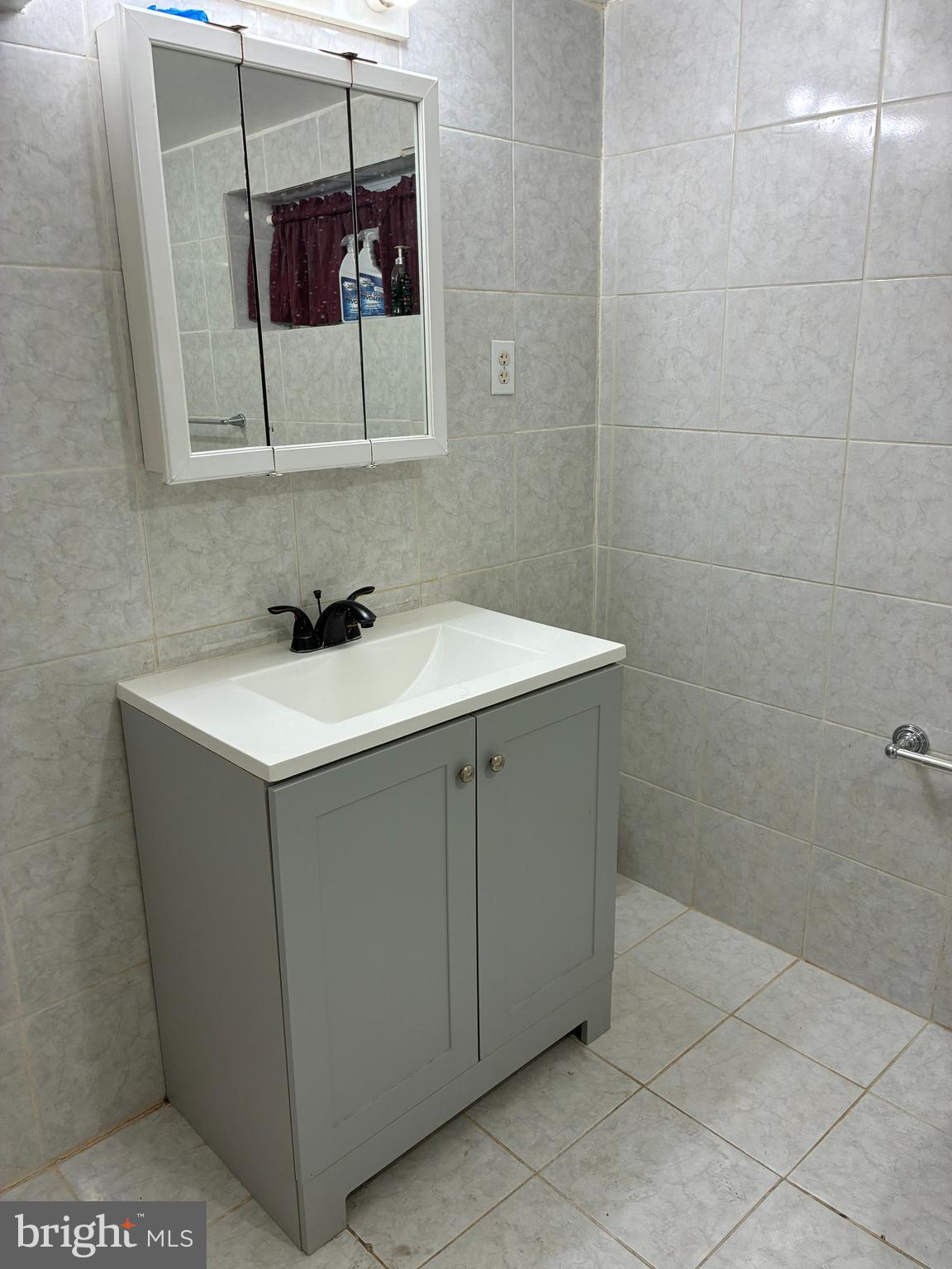 WOOD MANOR - Residential