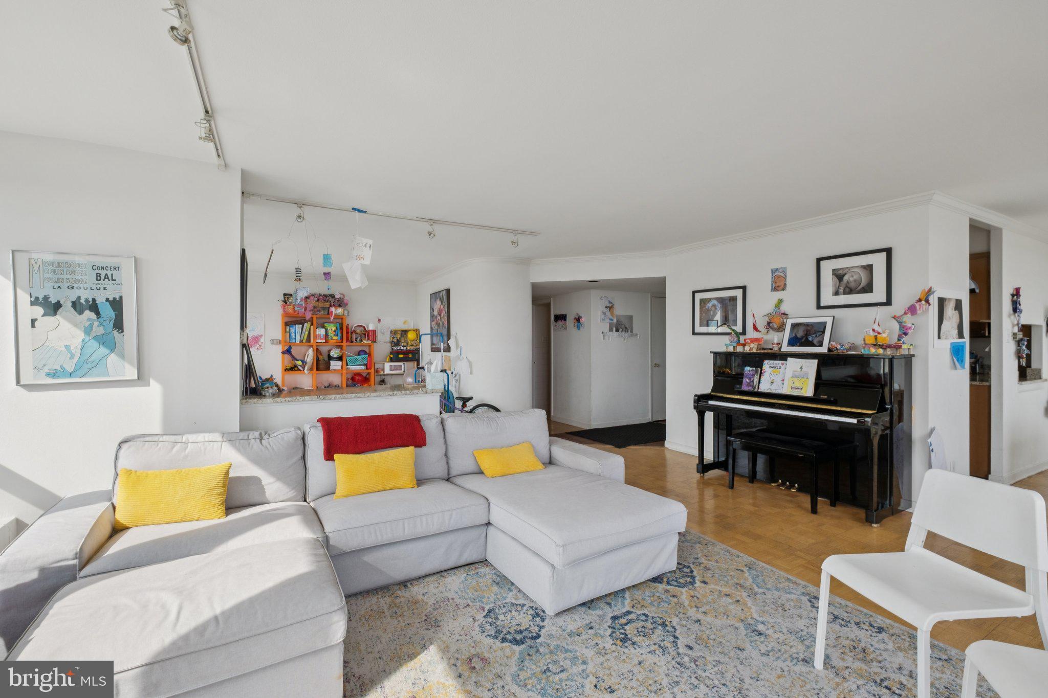 224 W RITTENHOUSE SQUARE 30 2412-13