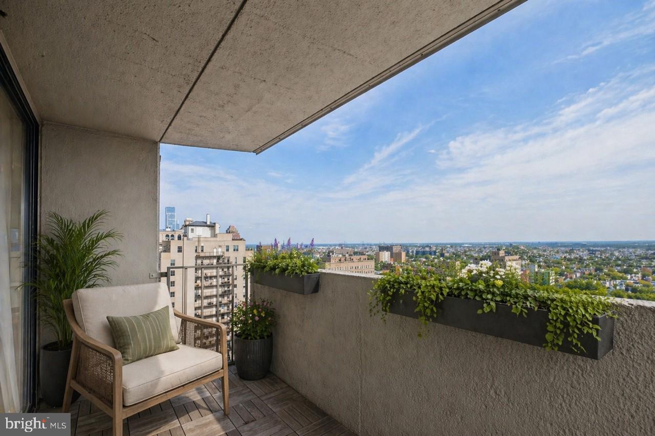 224 W RITTENHOUSE SQUARE 30 2412-13