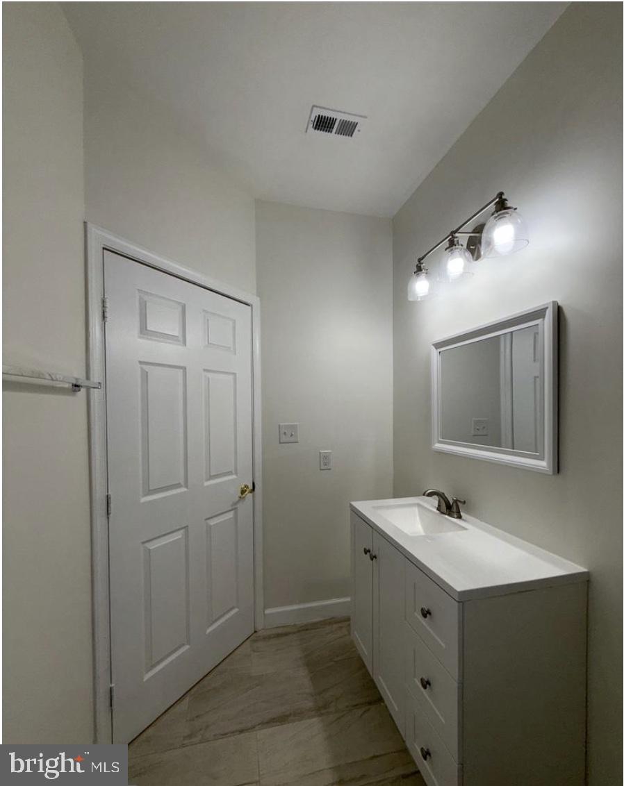 WORLDGATE CONDO - Residential Lease