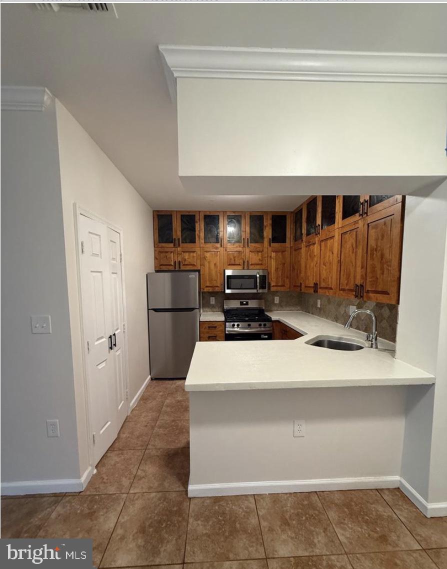 WORLDGATE CONDO - Residential Lease