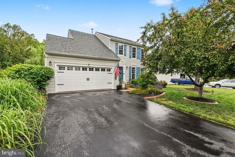 Photo of 17 Silverthorn Court, STAFFORD, VA 22554 (MLS # VAST2048668)