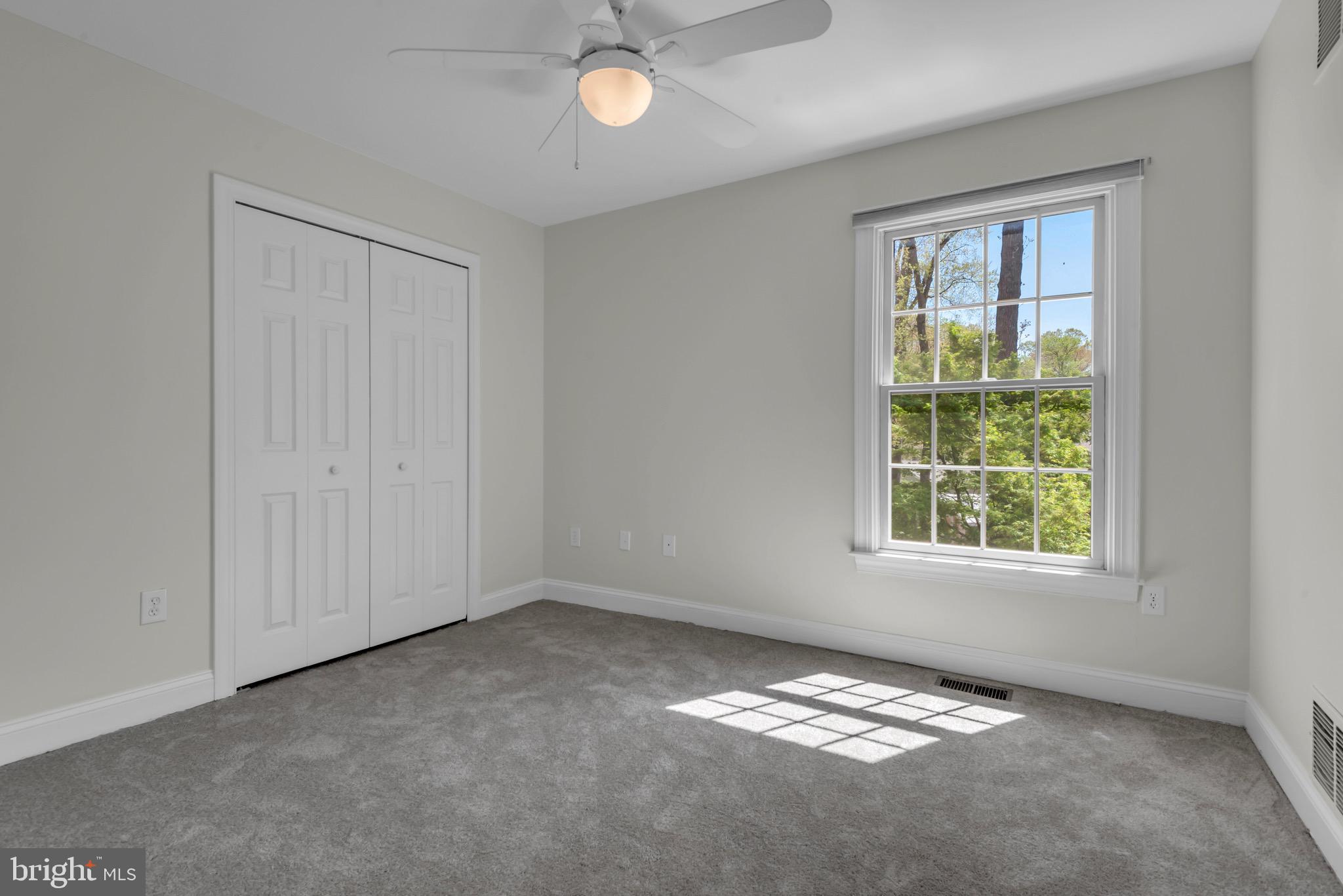 SHEFFIELD PARK - Residential