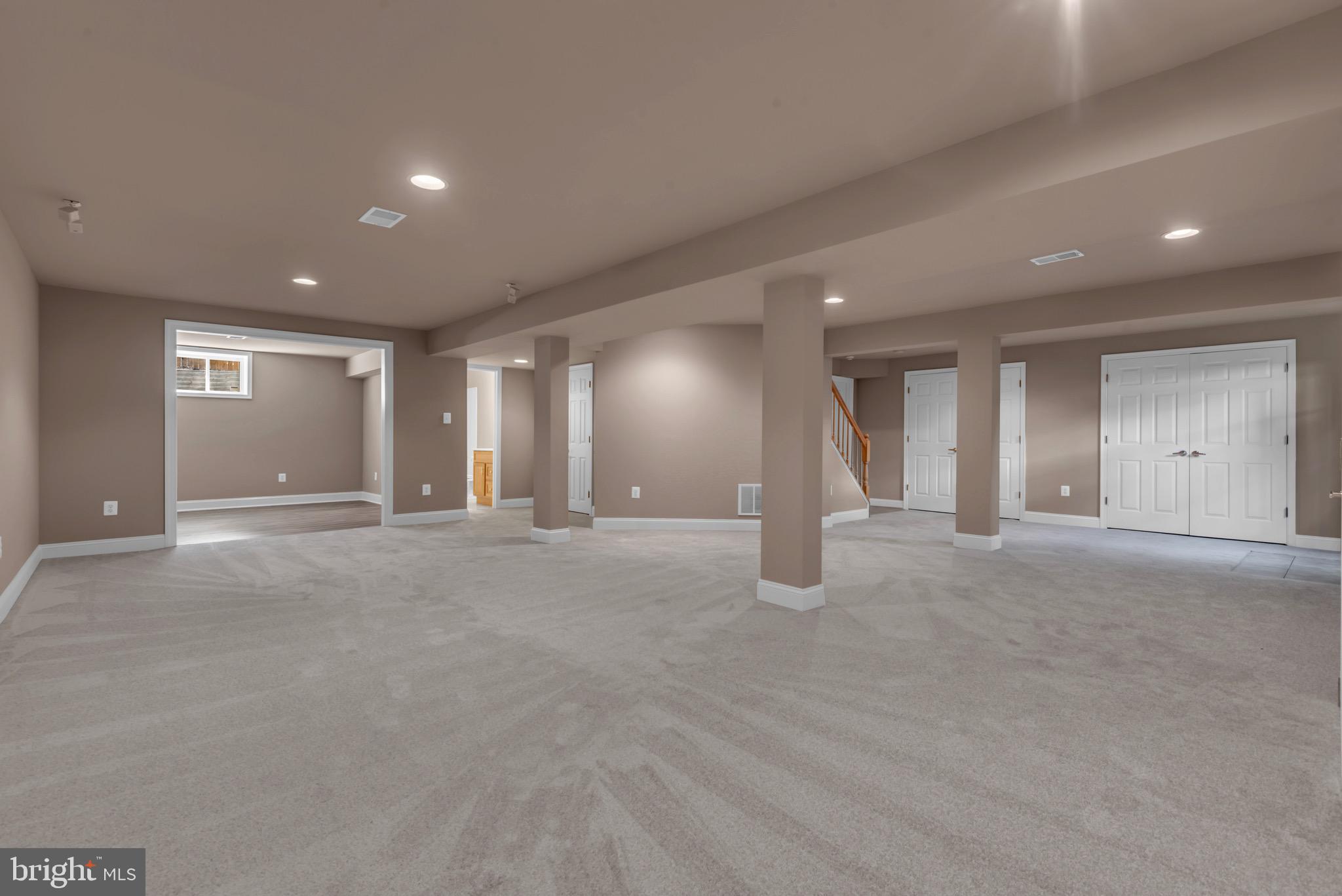 SHEFFIELD PARK - Residential