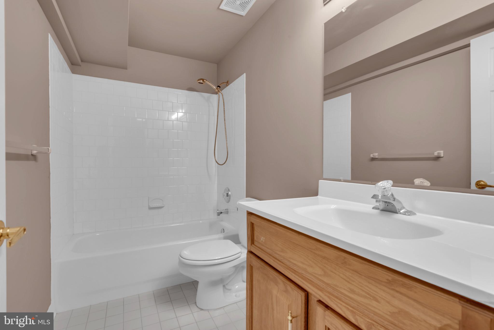 SHEFFIELD PARK - Residential