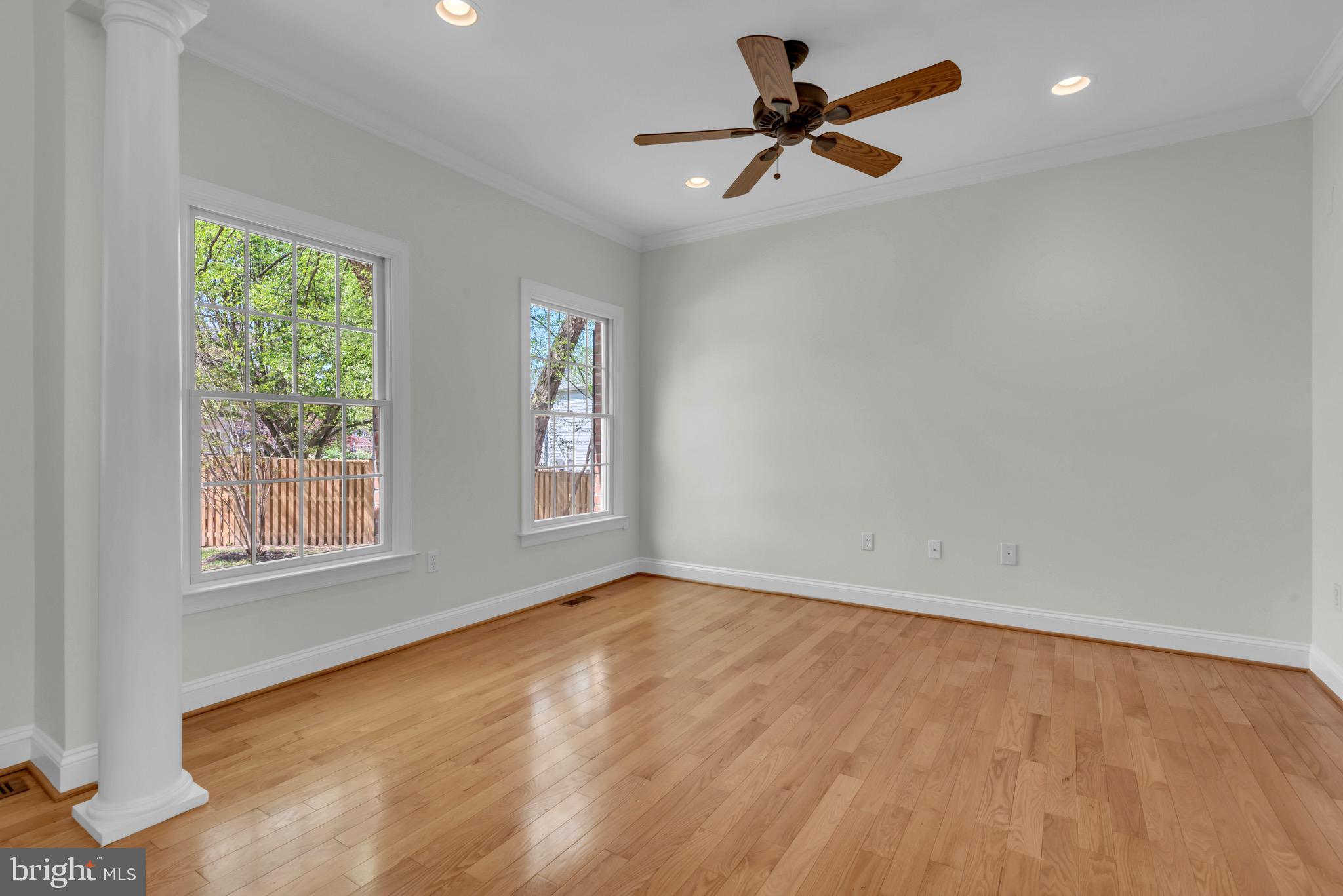 SHEFFIELD PARK - Residential