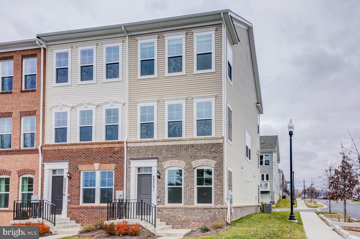 CENTURY ROW - Residential