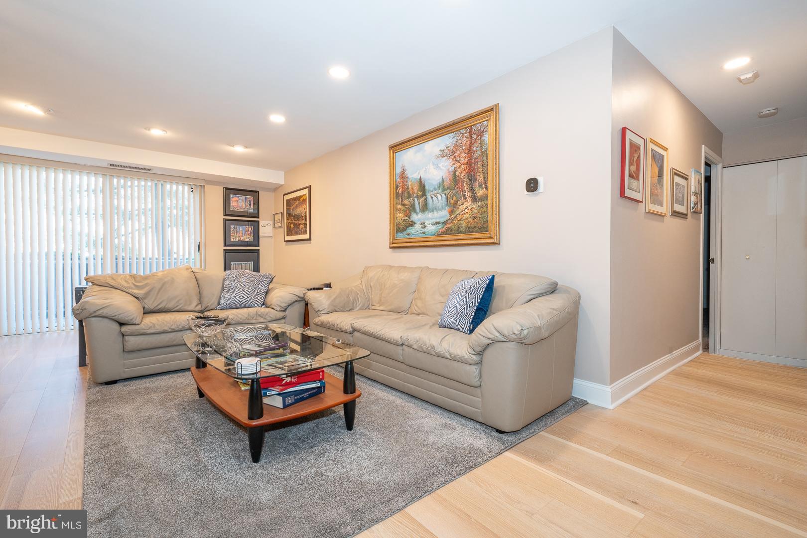 OAK HILL - Residential