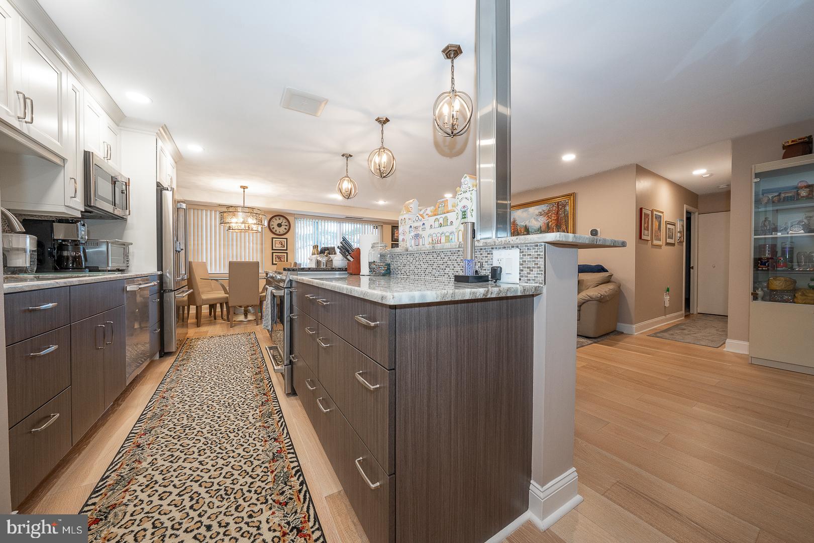 OAK HILL - Residential