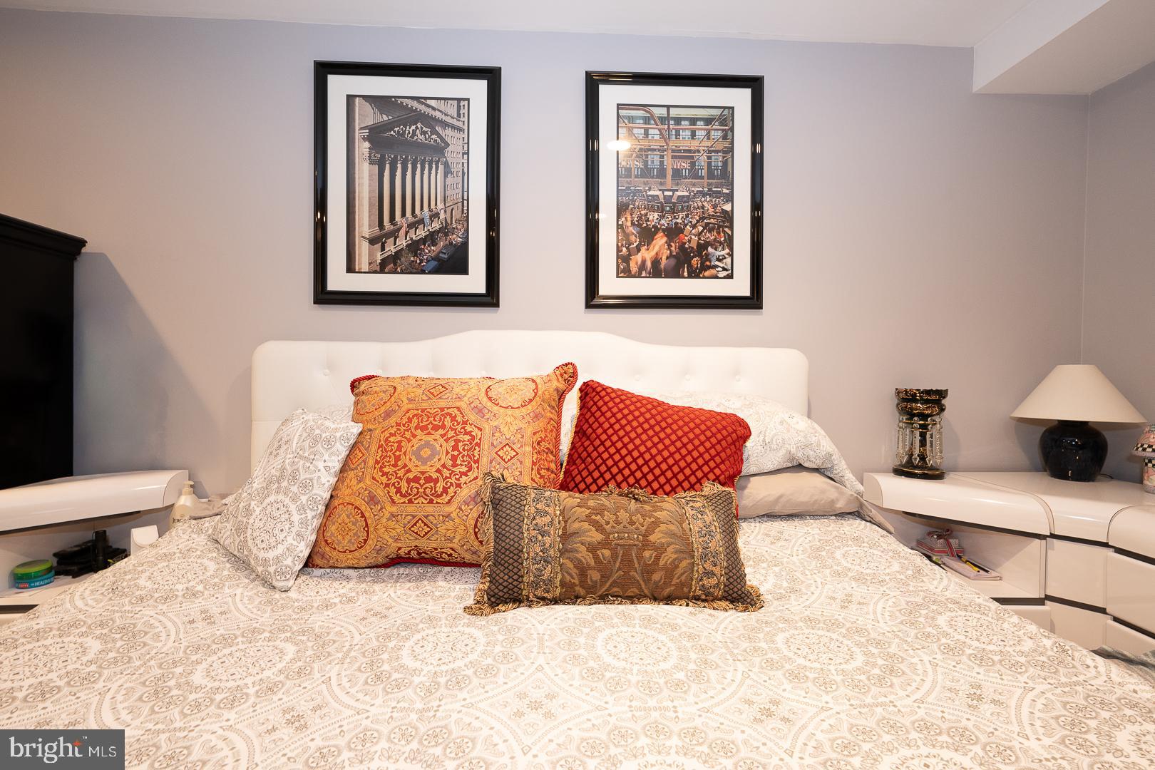 OAK HILL - Residential