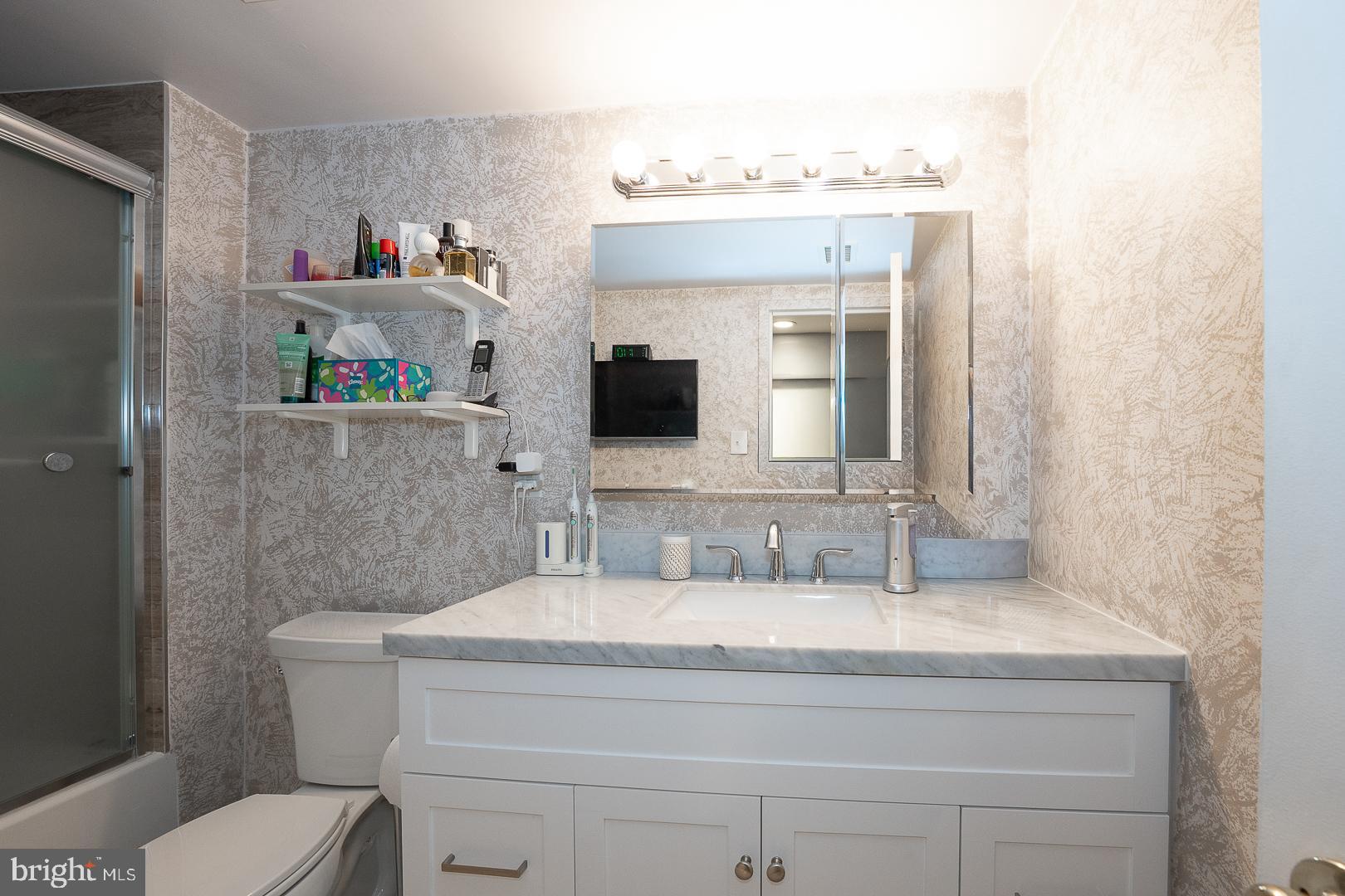 OAK HILL - Residential