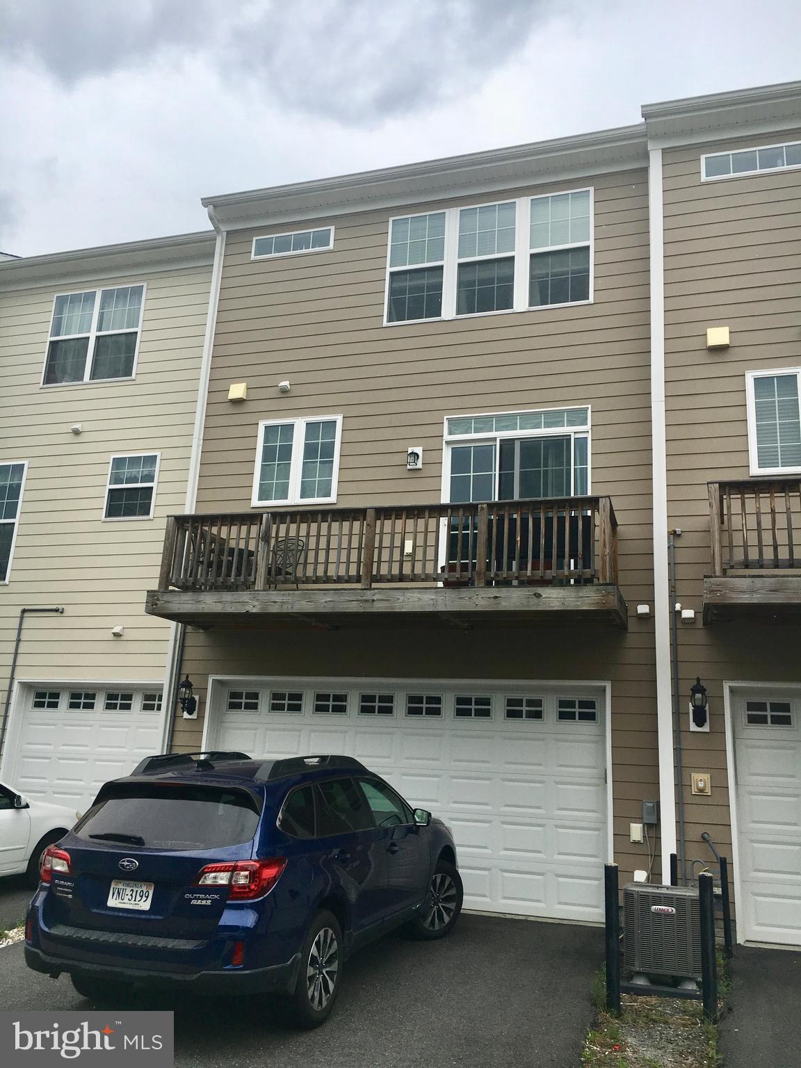 GOOSE CREEK VILLAGE NORTH - Residential