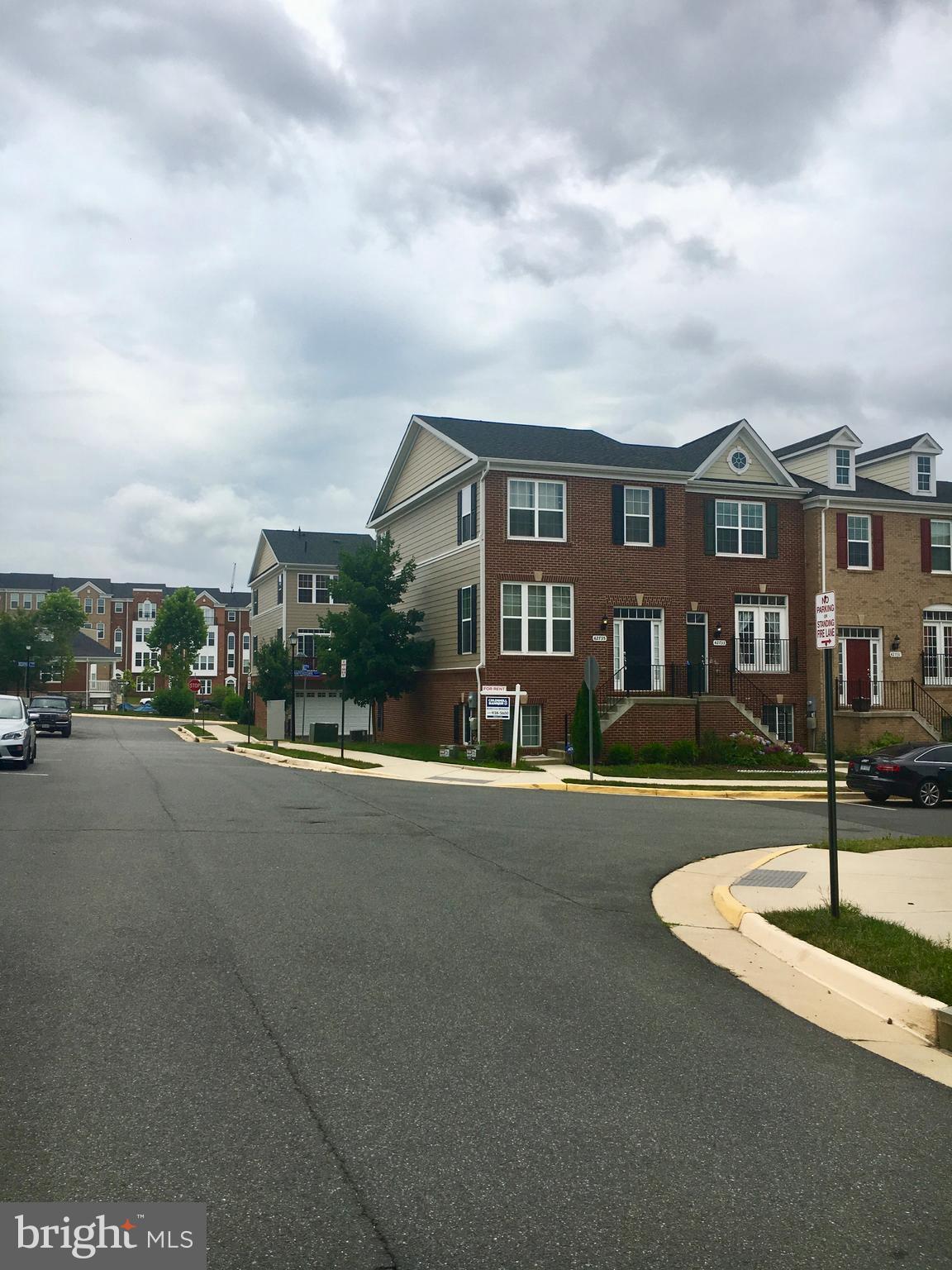 GOOSE CREEK VILLAGE NORTH - Residential