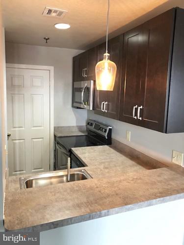 DOWNTOWN YORK - Residential Lease