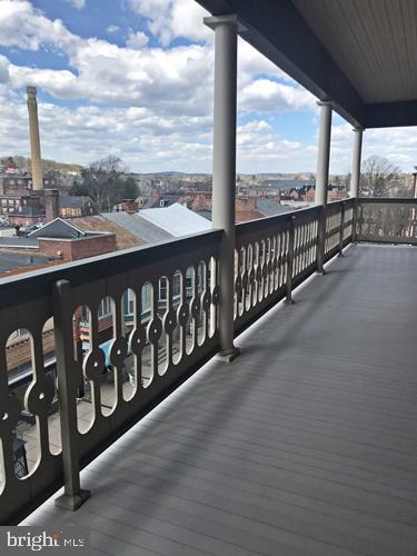 DOWNTOWN YORK - Residential Lease