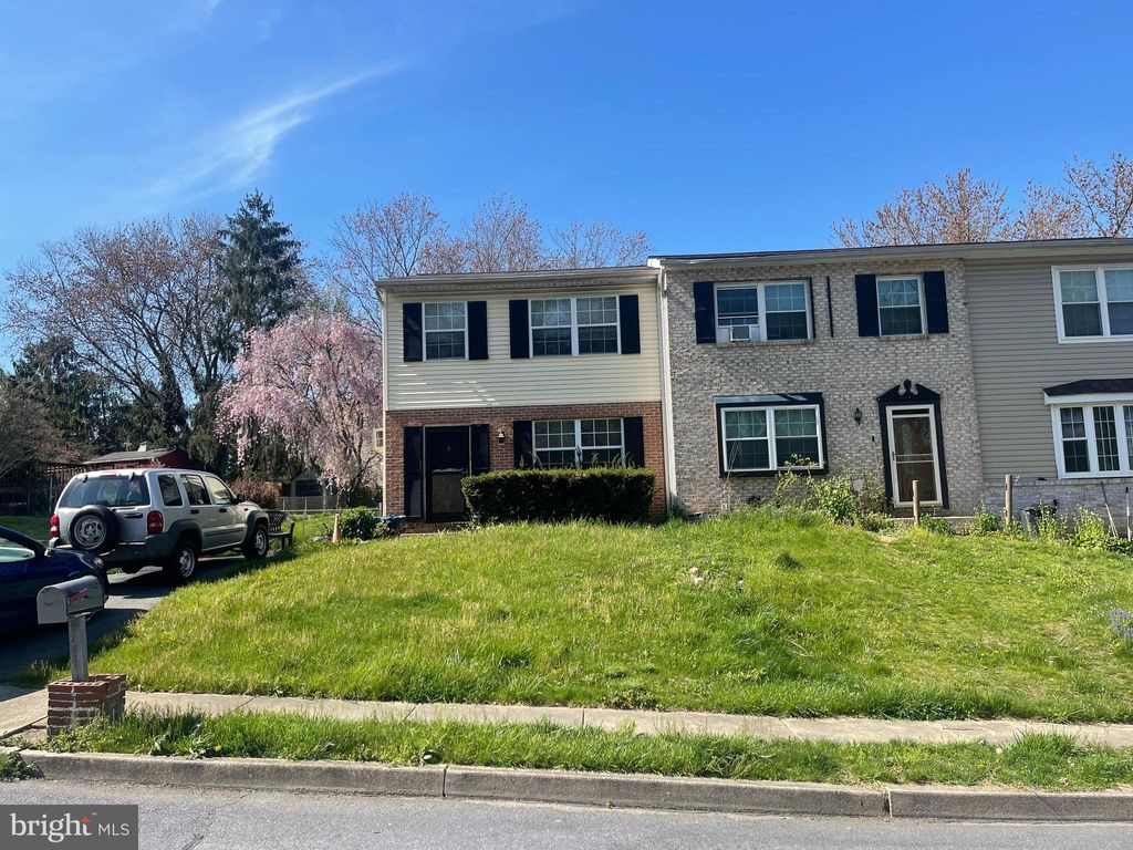 Photo of 1007 Monticello Lane, Lancaster, PA 17603 (MLS # PALA2049412)