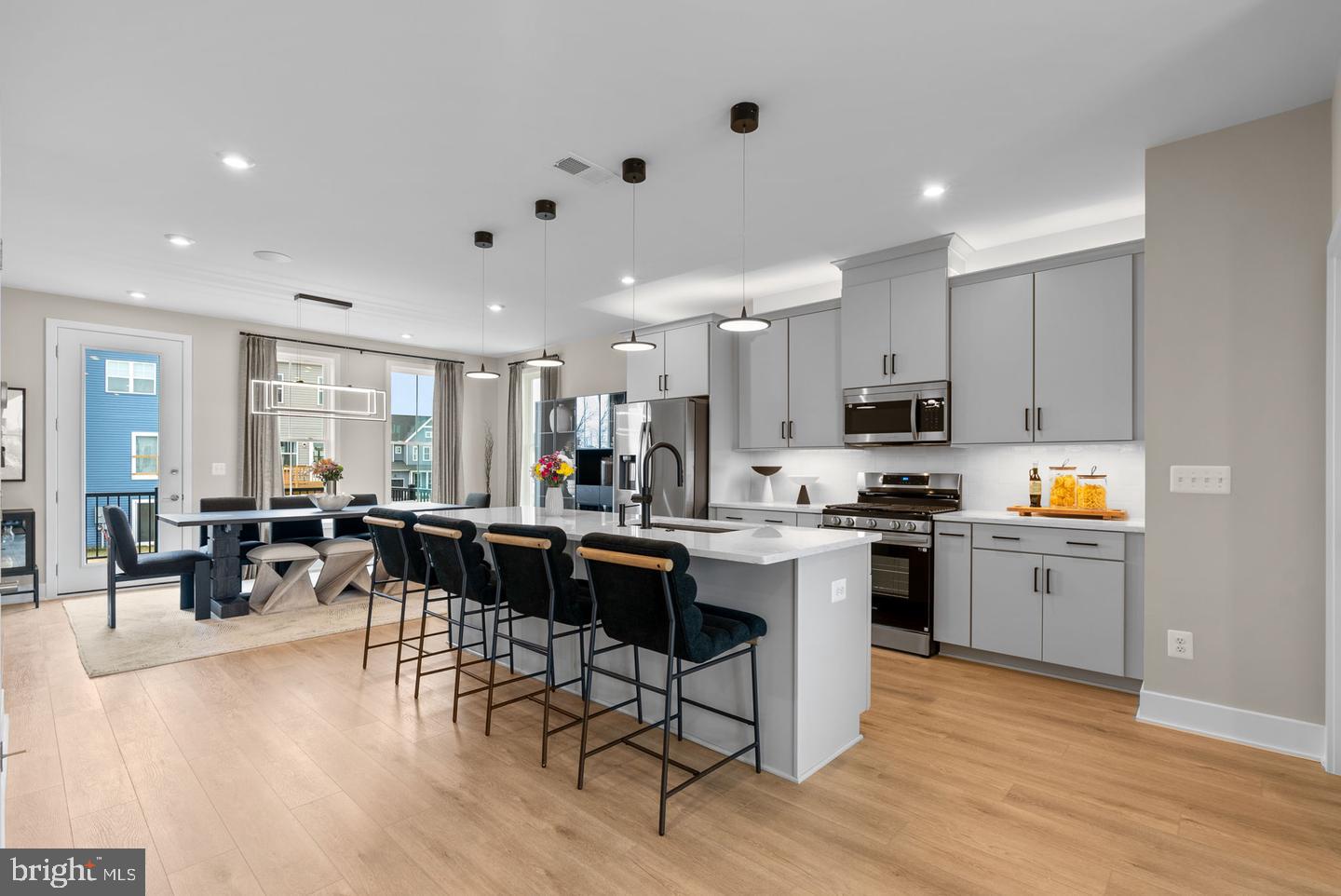 1 SWANSONG PLACE TEAGAN 24-F2