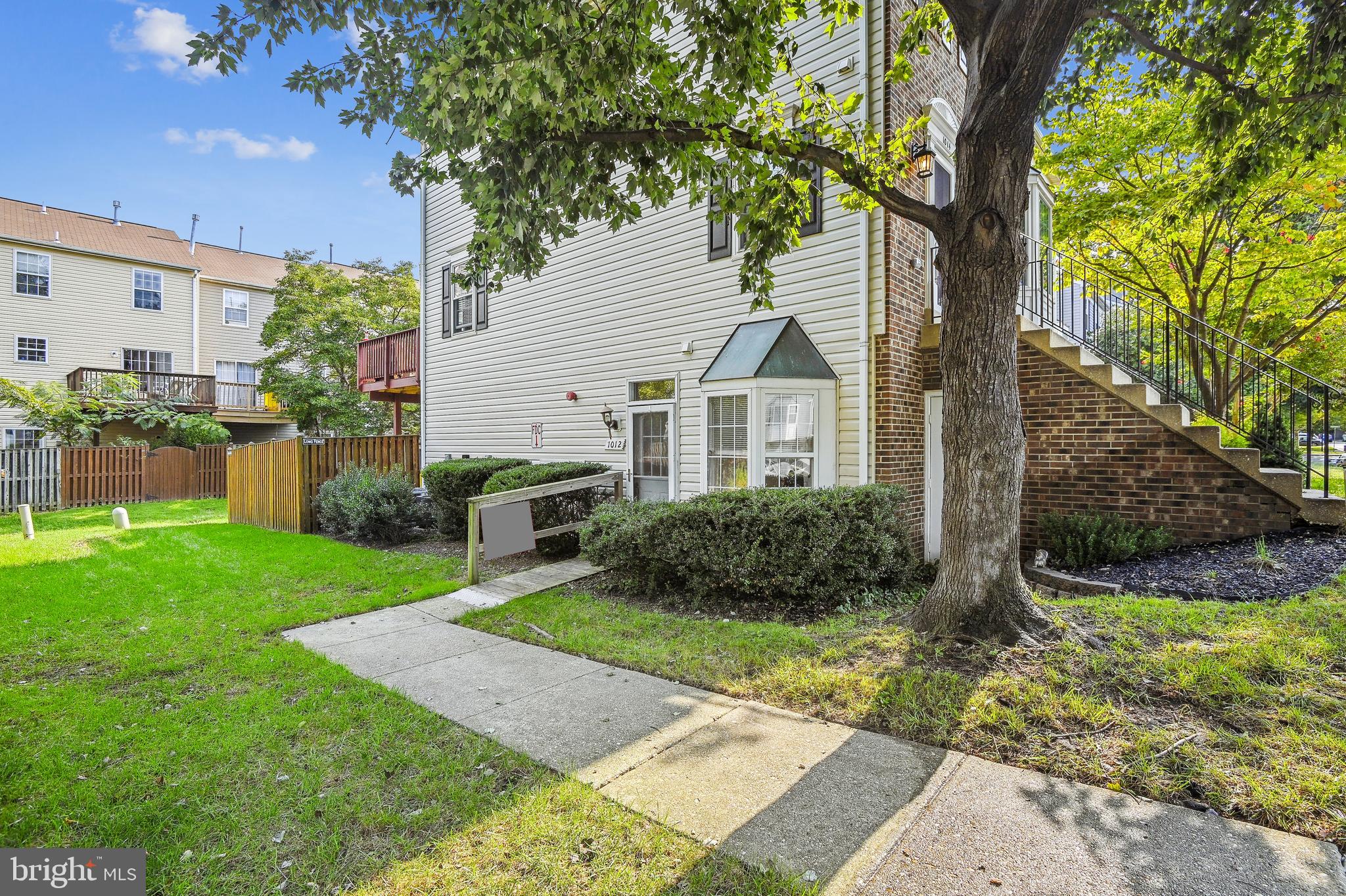 STONEHAVEN MEWS - Residential Lease